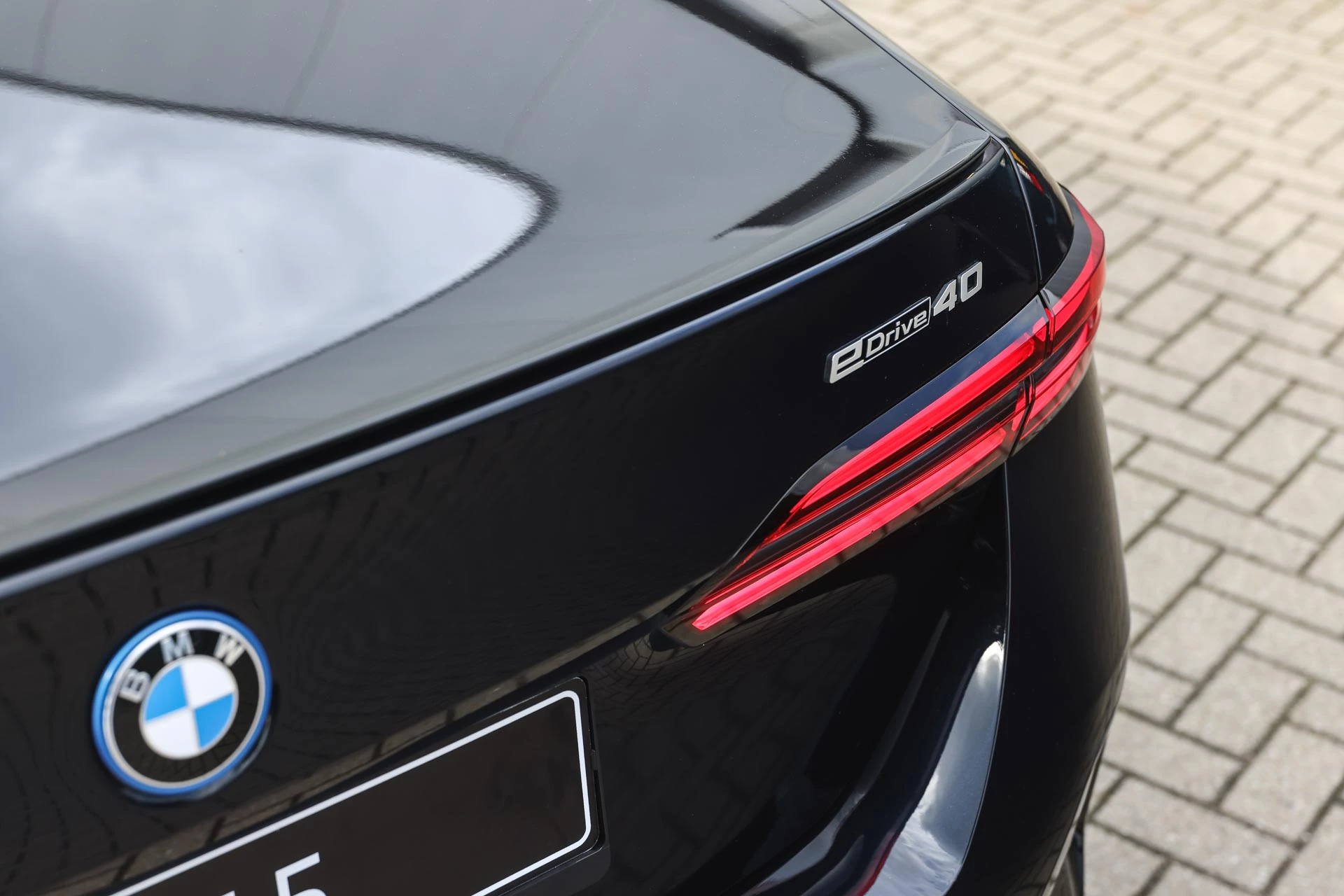 Hoofdafbeelding BMW i5