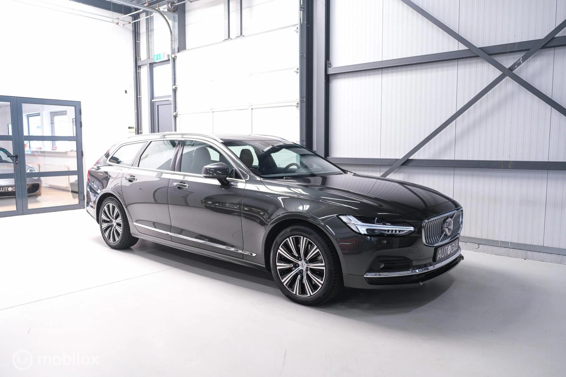 Hoofdafbeelding Volvo V90