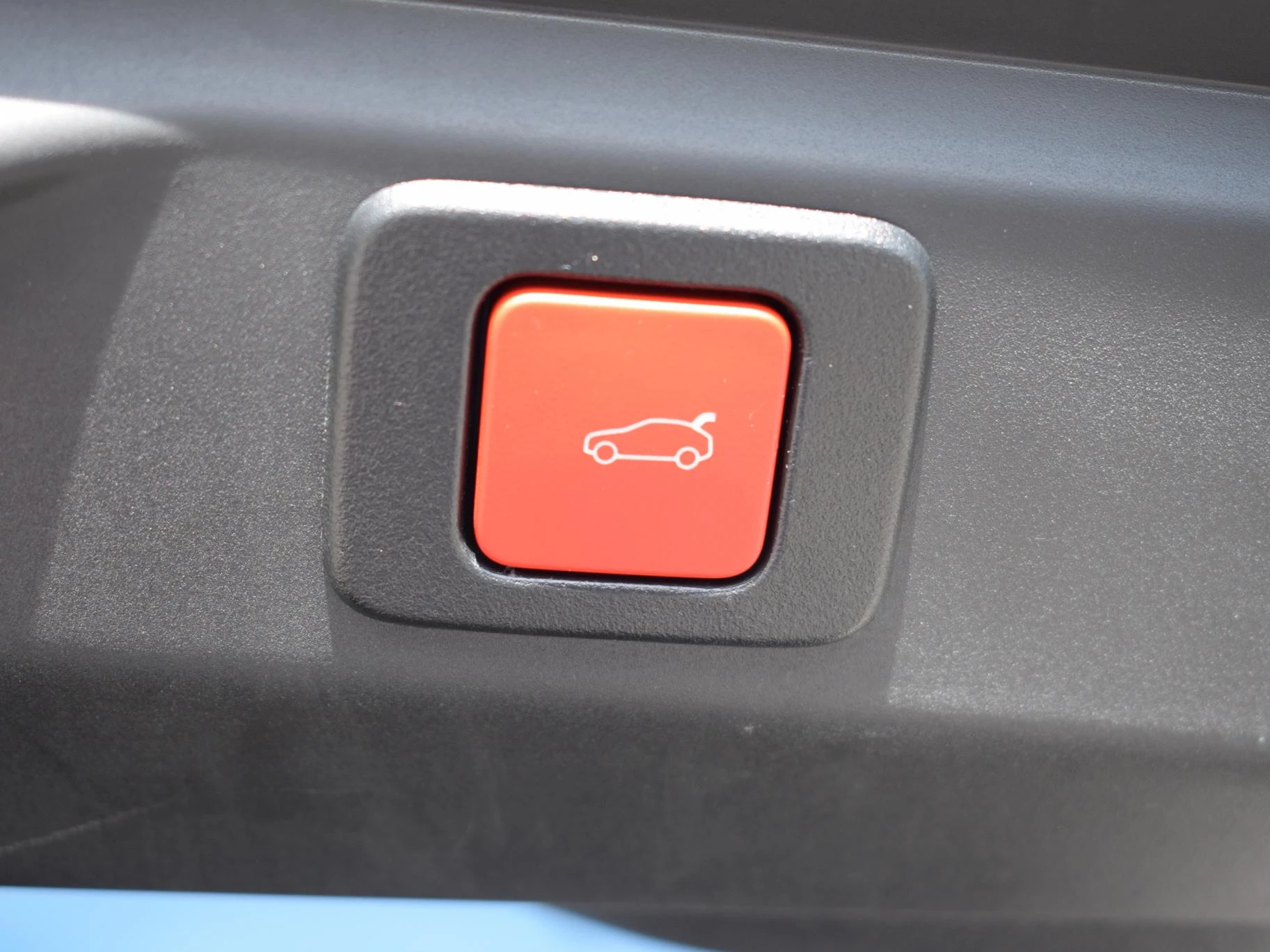 Hoofdafbeelding Peugeot e-3008