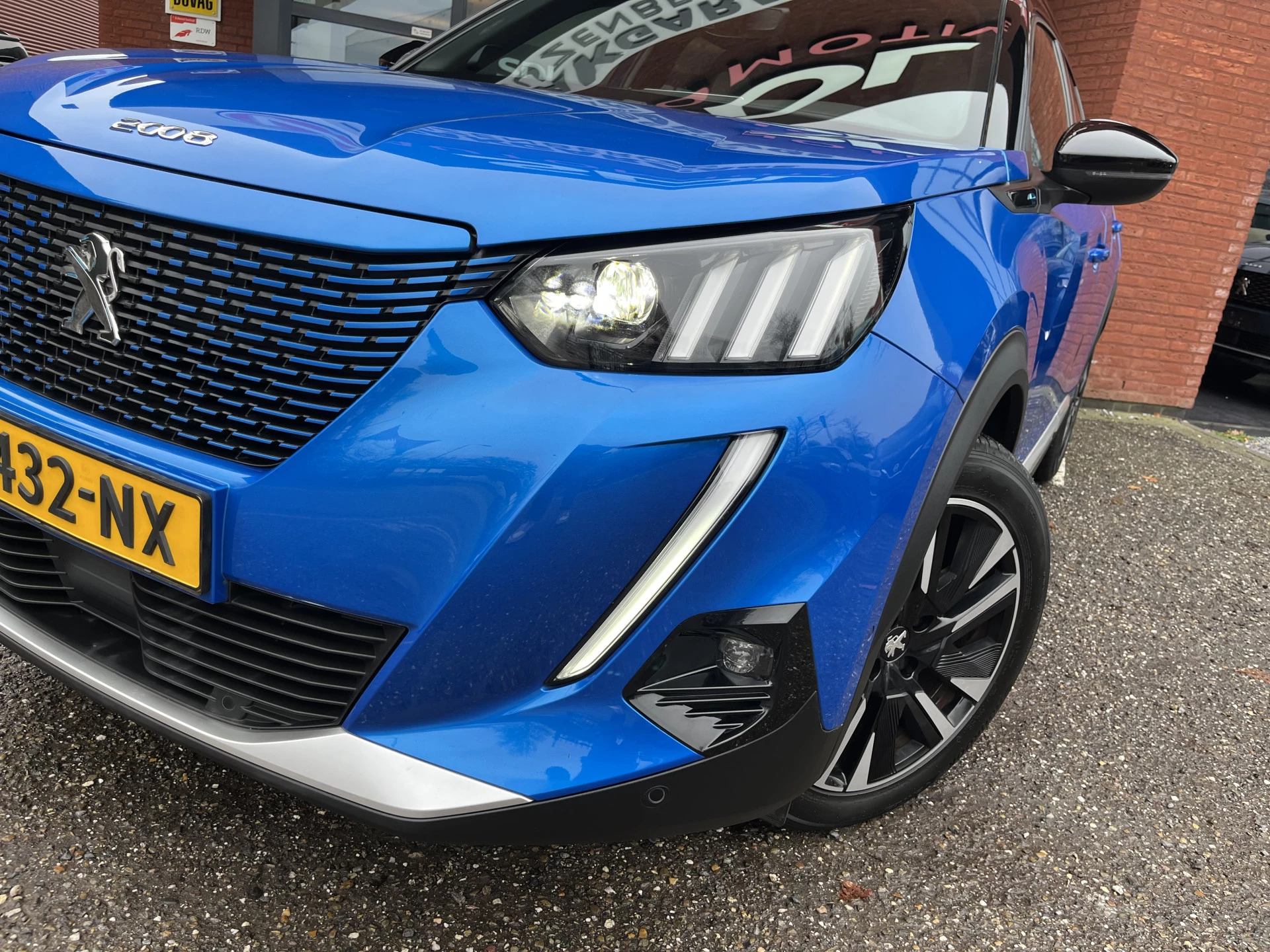 Hoofdafbeelding Peugeot e-2008