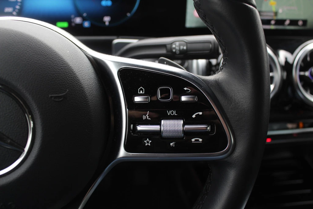 Hoofdafbeelding Mercedes-Benz EQB