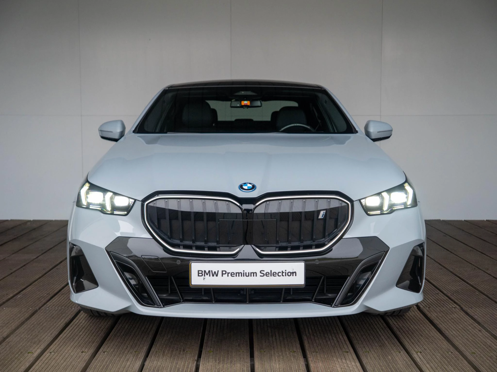 Hoofdafbeelding BMW i5