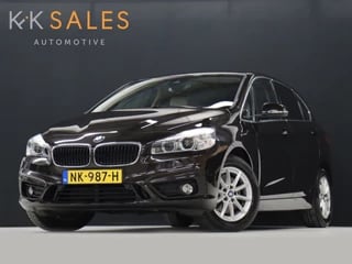 BMW 2 Serie Active Tourer 220i Centennial High Executive WEEKAANBIEDING [HEAD-UP, VOL LEDER, GROOT NAVI, CLIMATE, PDC V+A, NIEUWSTAAT]