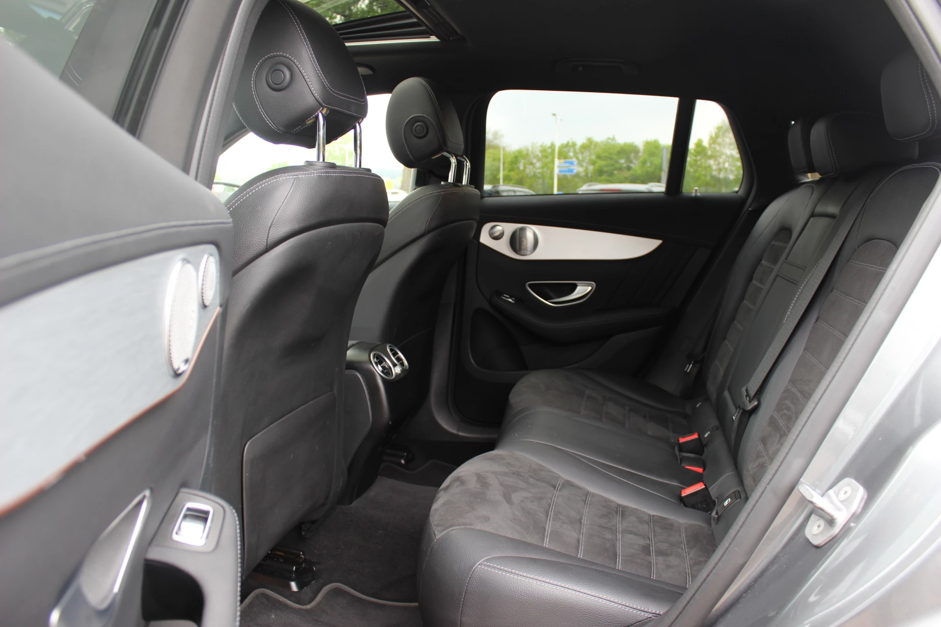Hoofdafbeelding Mercedes-Benz EQC