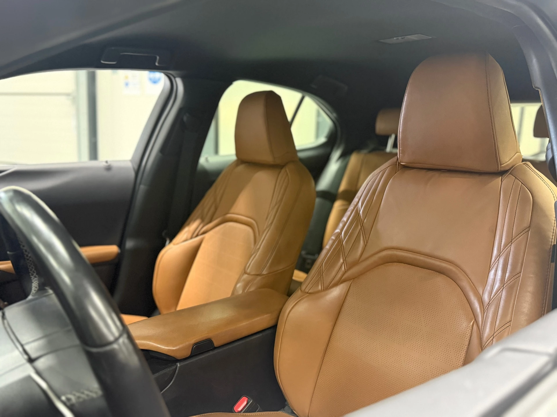 Hoofdafbeelding Lexus UX