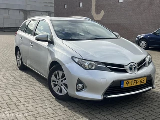 Toyota Auris Touring Sports 1.8 Hybrid bj 2014 Navi, Camera, NAP. Dealer onderhouden!