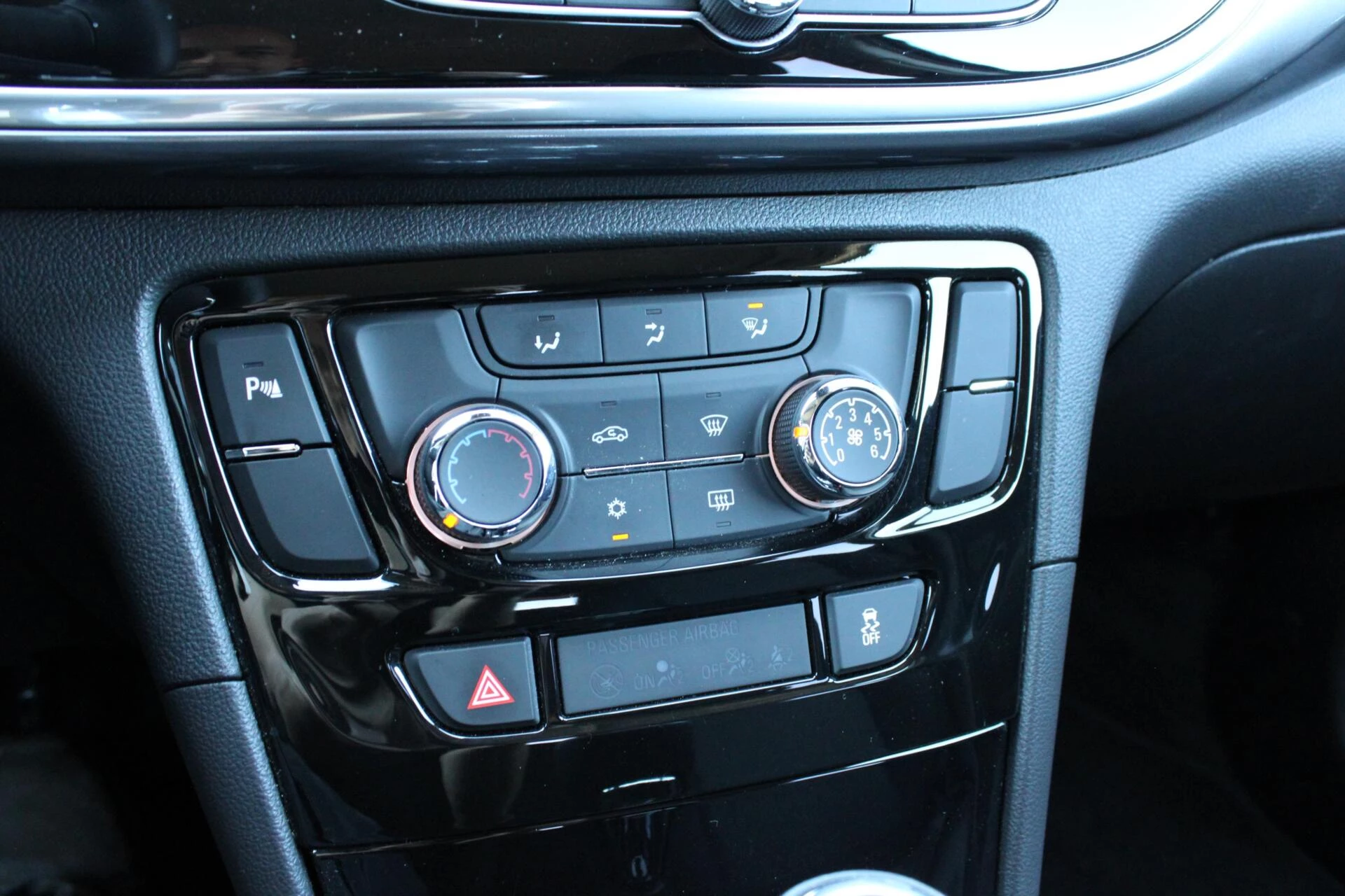 Hoofdafbeelding Opel Mokka X