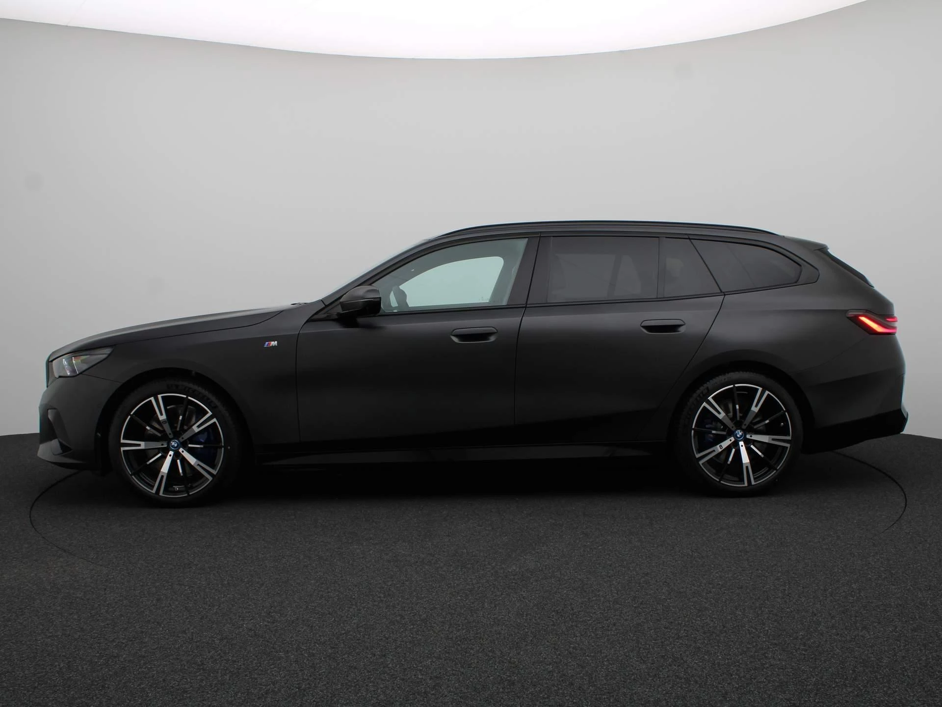 Hoofdafbeelding BMW i5