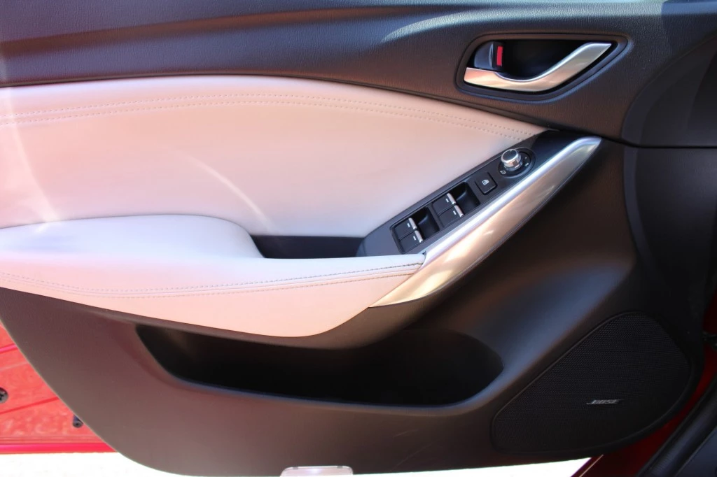 Hoofdafbeelding Mazda 6