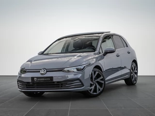Volkswagen Golf 1.5 eTSI Style Pano LED Trekhaak Leder 18''