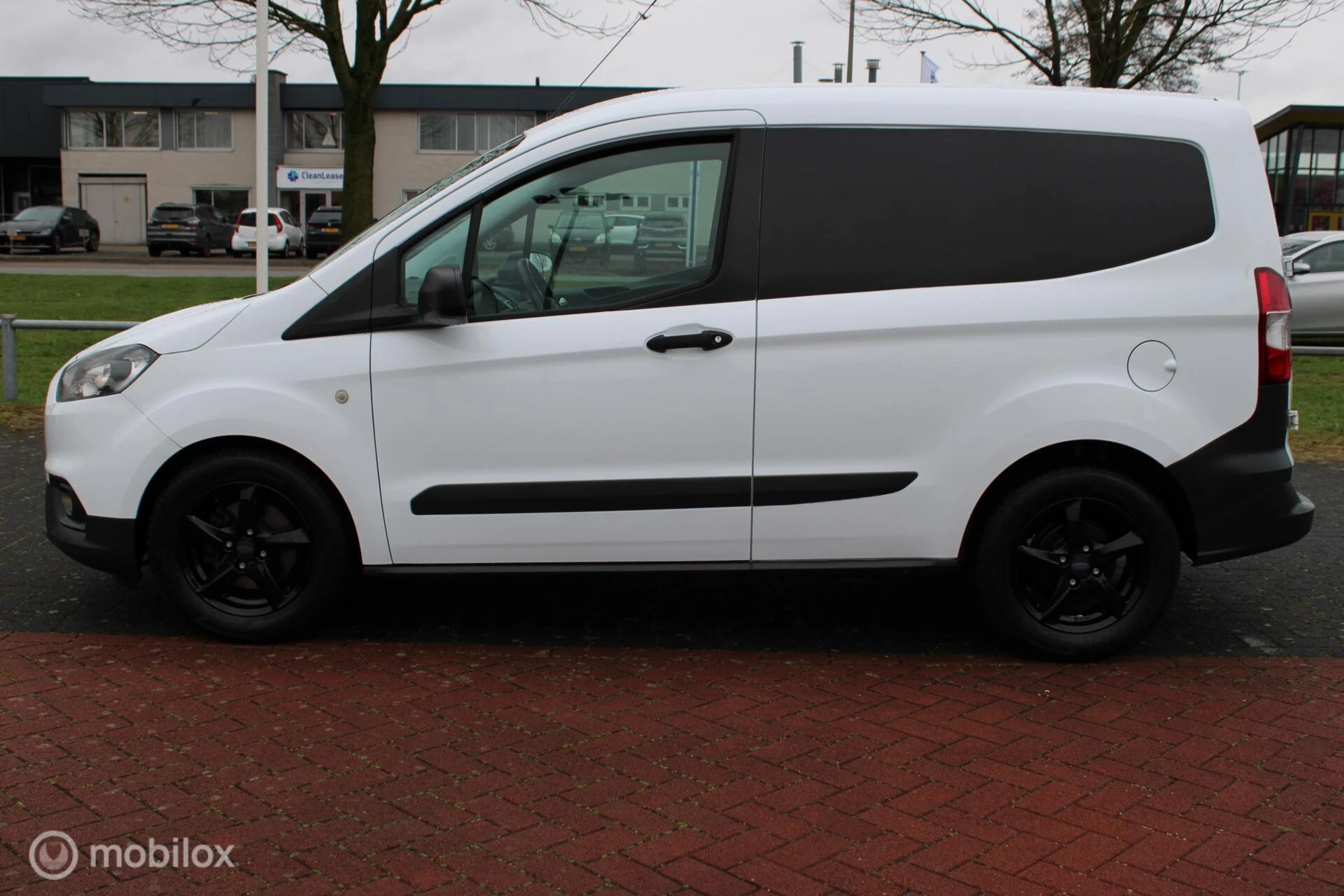 Hoofdafbeelding Ford Transit Courier