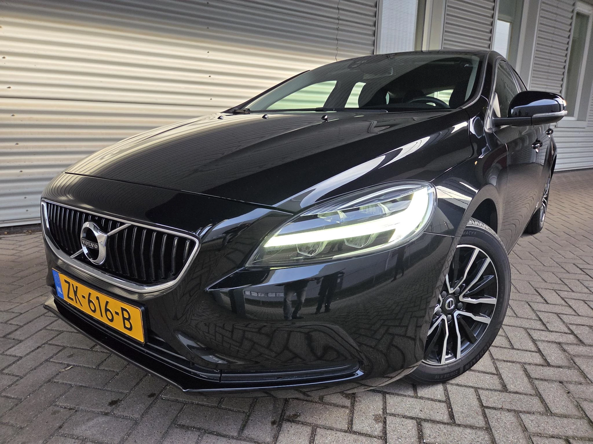 Hoofdafbeelding Volvo V40