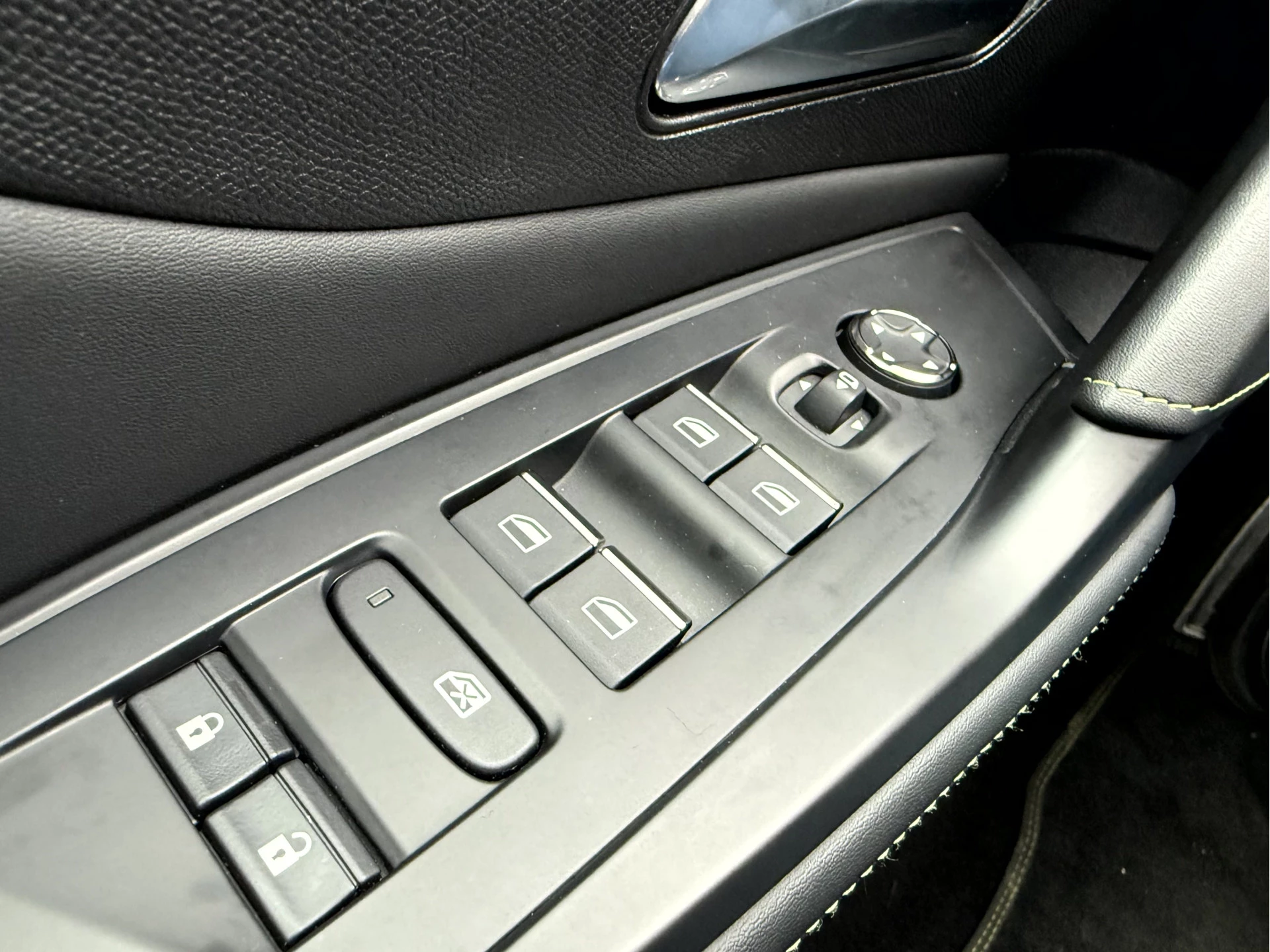 Hoofdafbeelding Peugeot 408