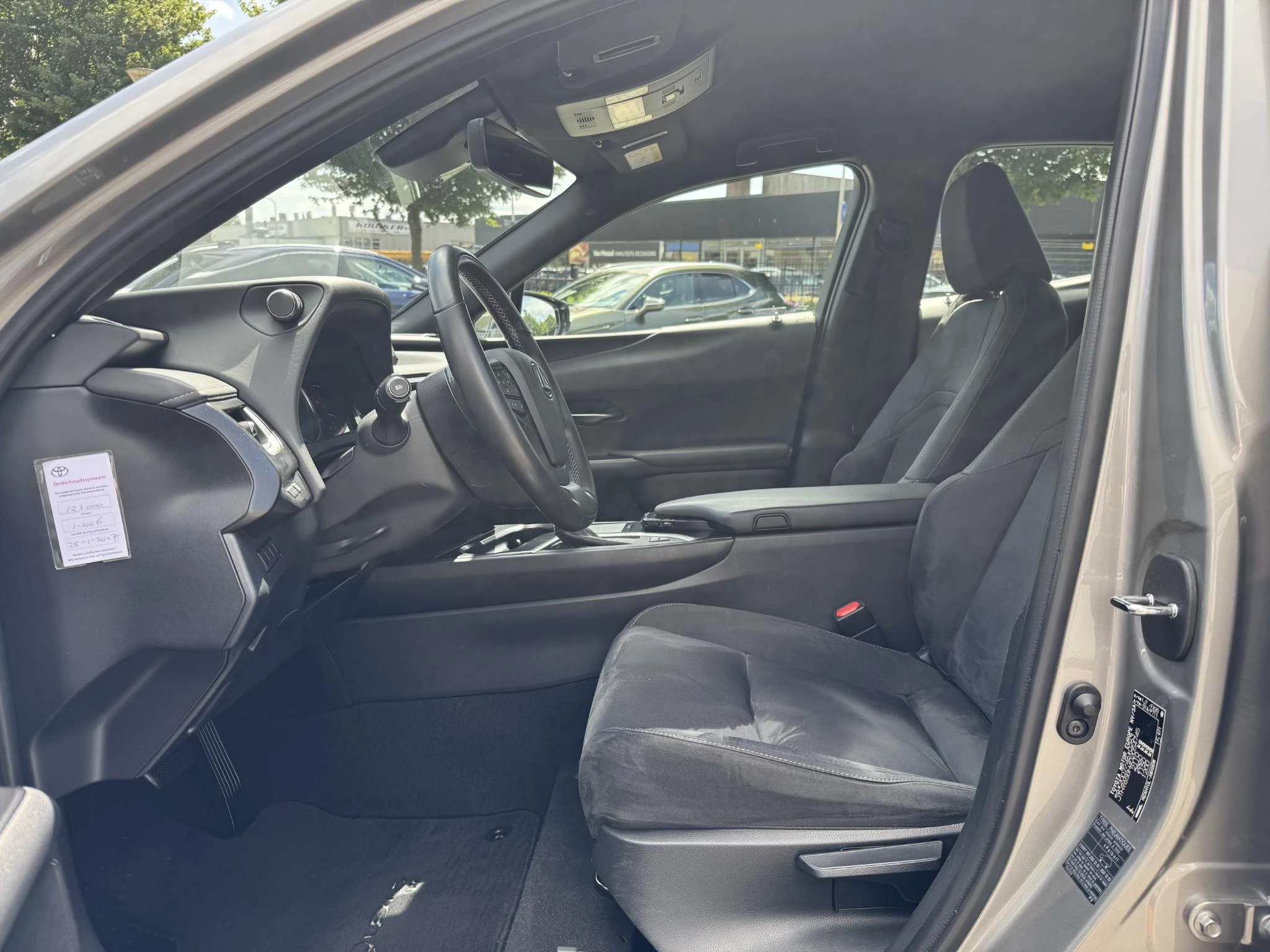 Hoofdafbeelding Lexus UX