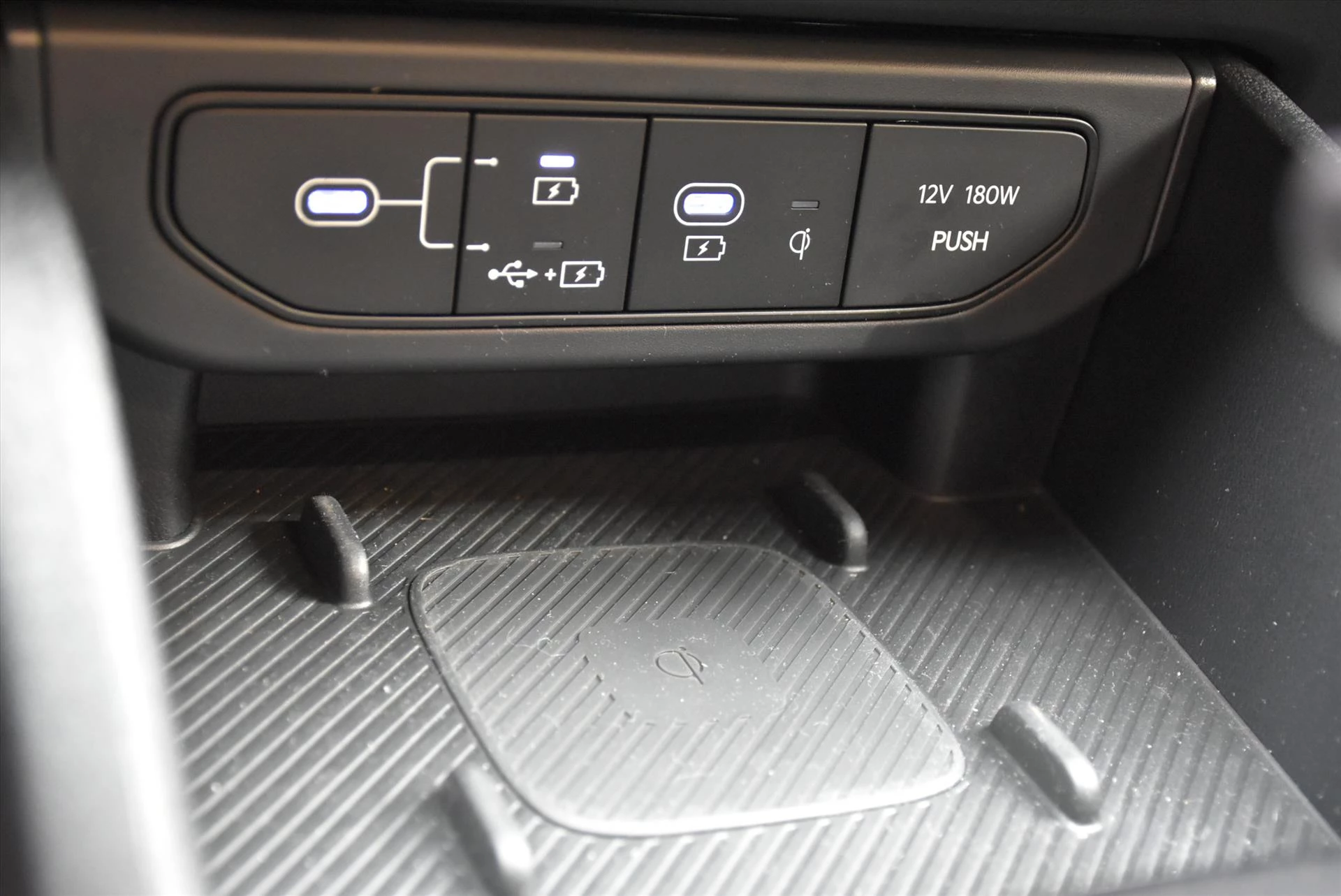 Hoofdafbeelding Kia K4