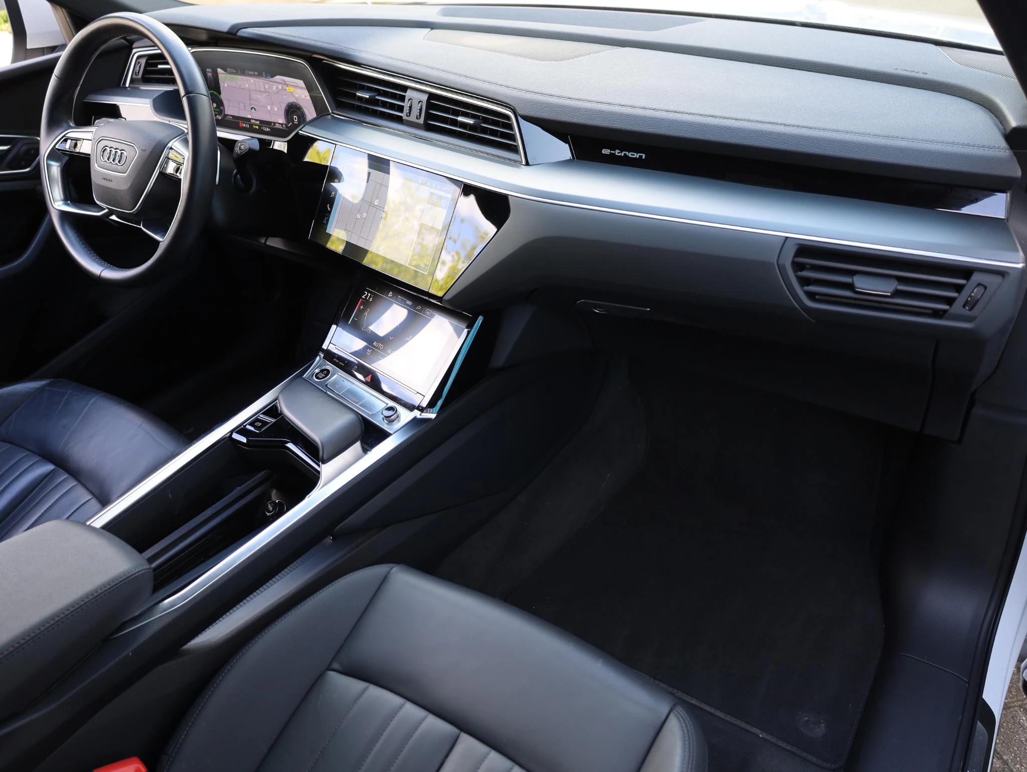 Hoofdafbeelding Audi e-tron