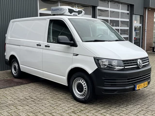 Hoofdafbeelding Volkswagen Transporter Volkswagen Transporter 2.0 TDI L1H1 Koel-Vries Koelwagen Geisoleerd Airco Cruise controle 3 persoons Koeling Visvervoer Vleestransport Bakker Koelwagen Koeltransport Geisoleerd