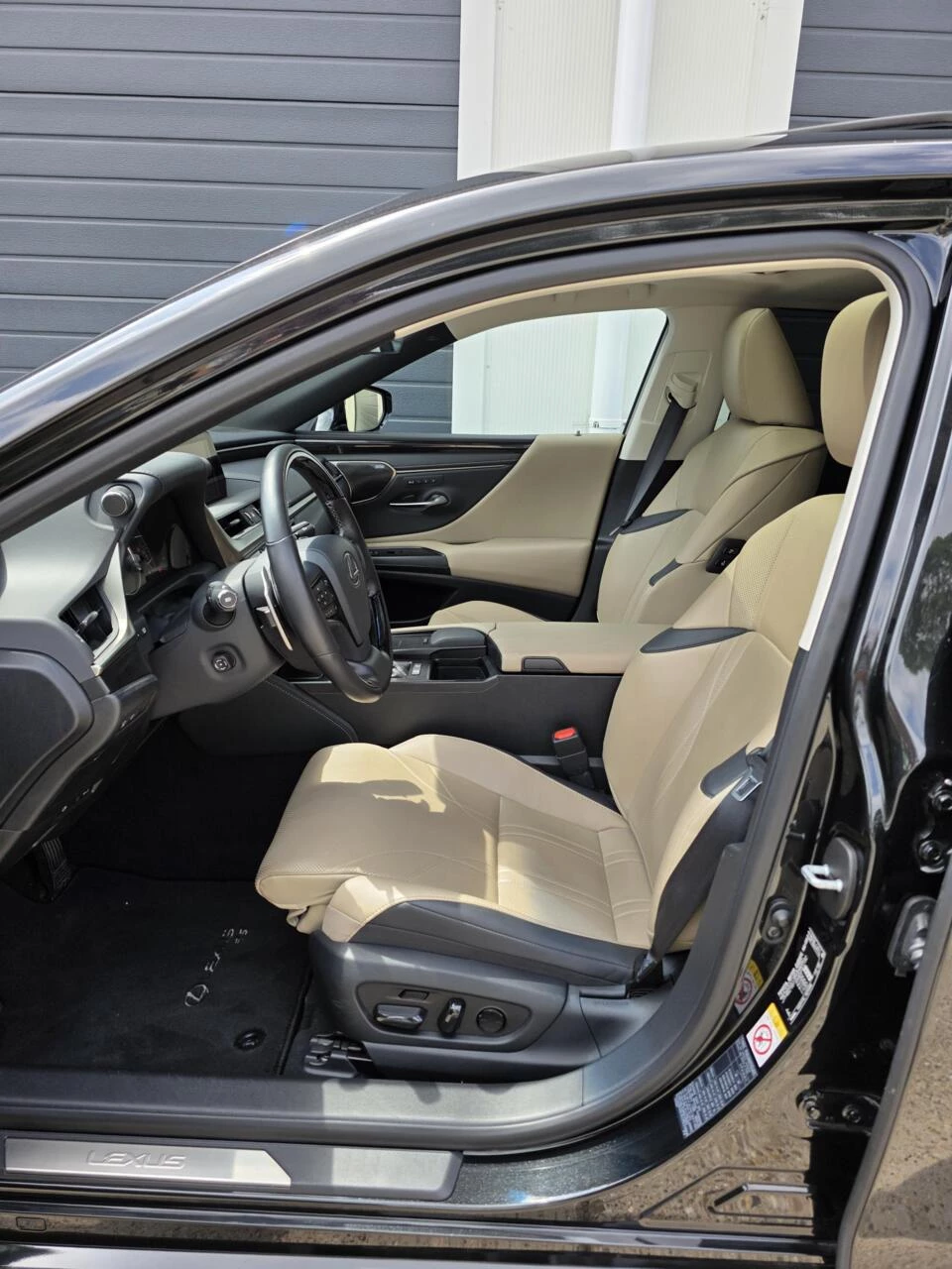 Hoofdafbeelding Lexus ES