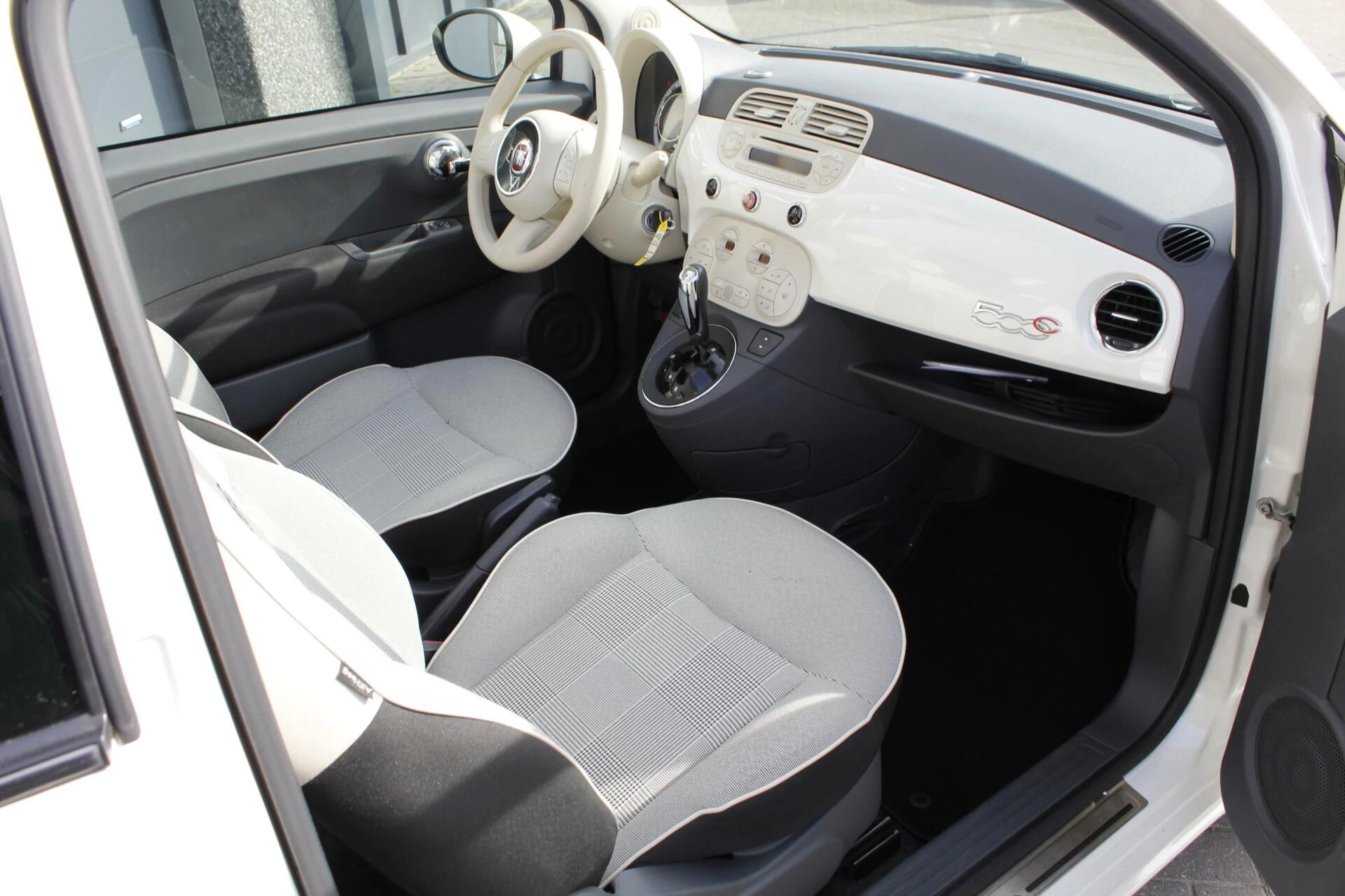 Hoofdafbeelding Fiat 500C