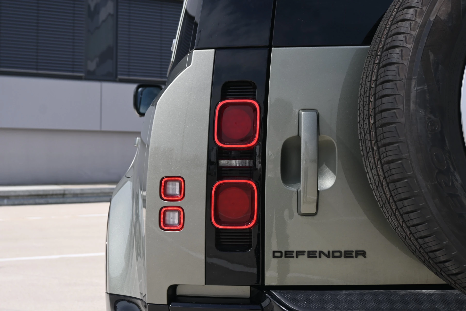 Hoofdafbeelding Land Rover Defender