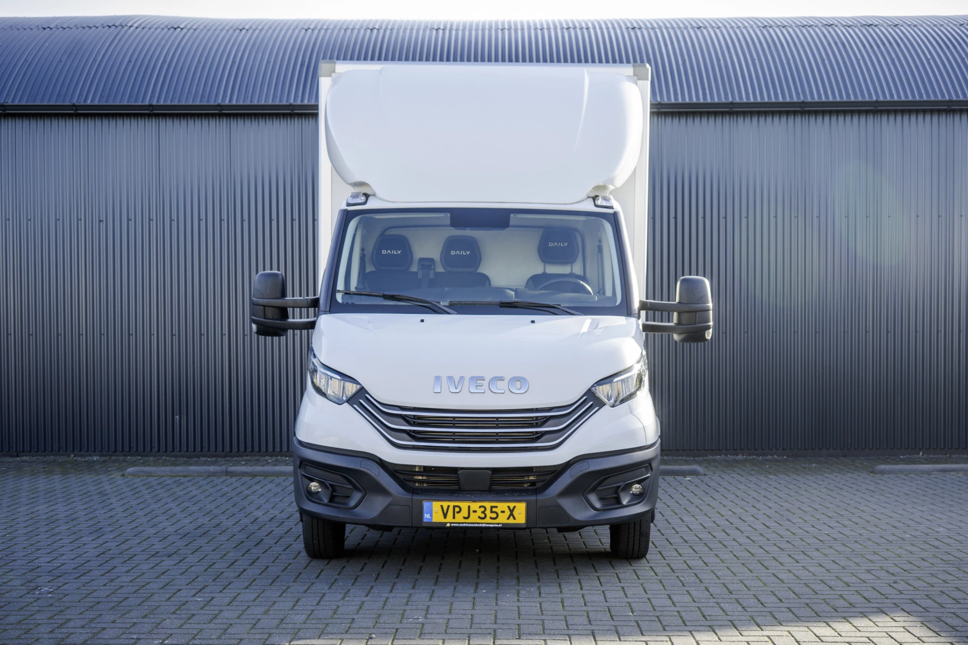 Hoofdafbeelding Iveco 35C16 | 3.0L |  Bakwagen met Laadklep | N1 | Automaat | Cruise | Navi |  3-Zits