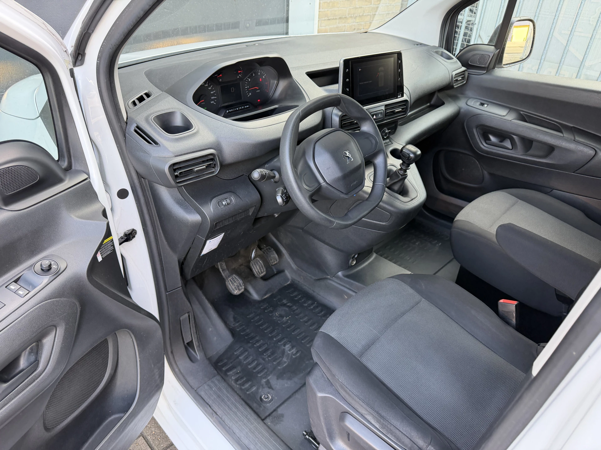 Hoofdafbeelding Peugeot Partner