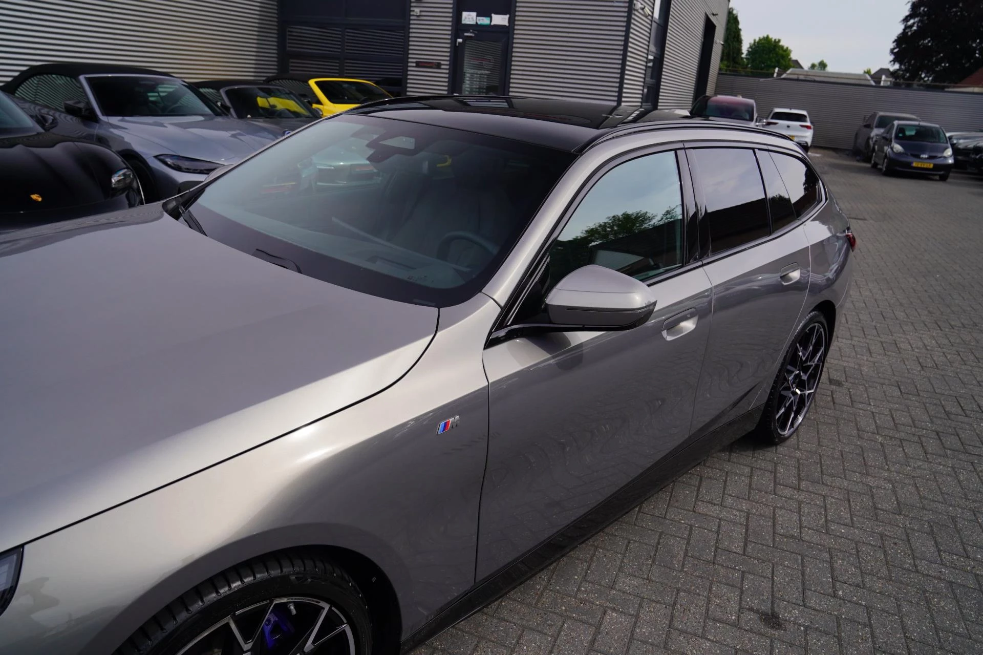 Hoofdafbeelding BMW i5