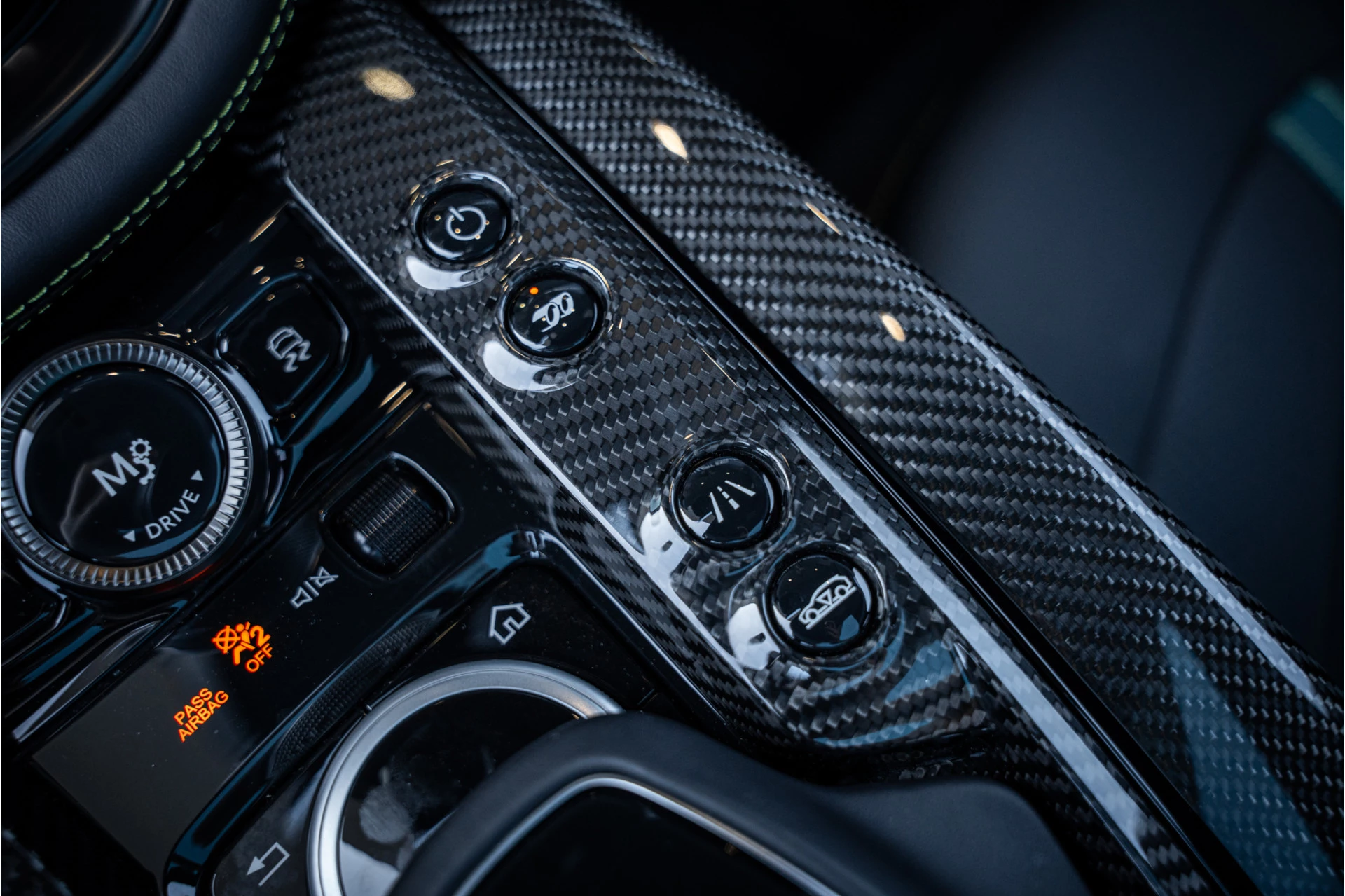 Hoofdafbeelding Aston Martin DBX