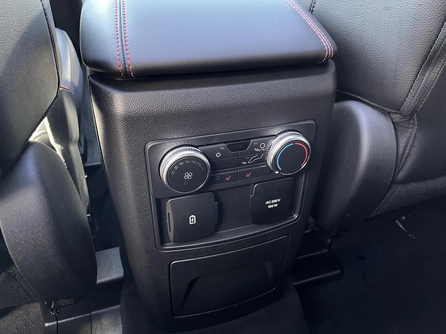 Hoofdafbeelding Ford Explorer