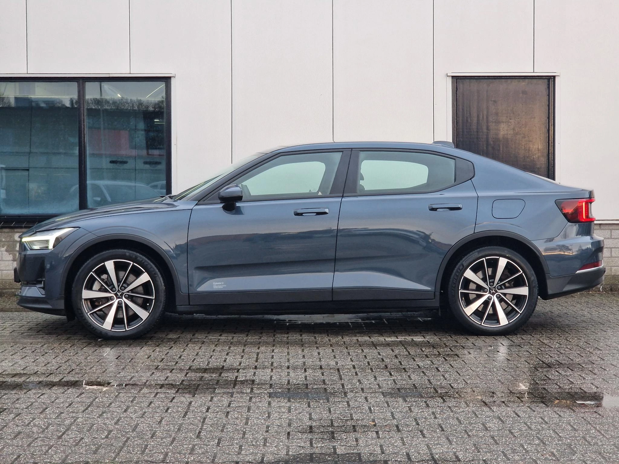 Hoofdafbeelding Polestar 2