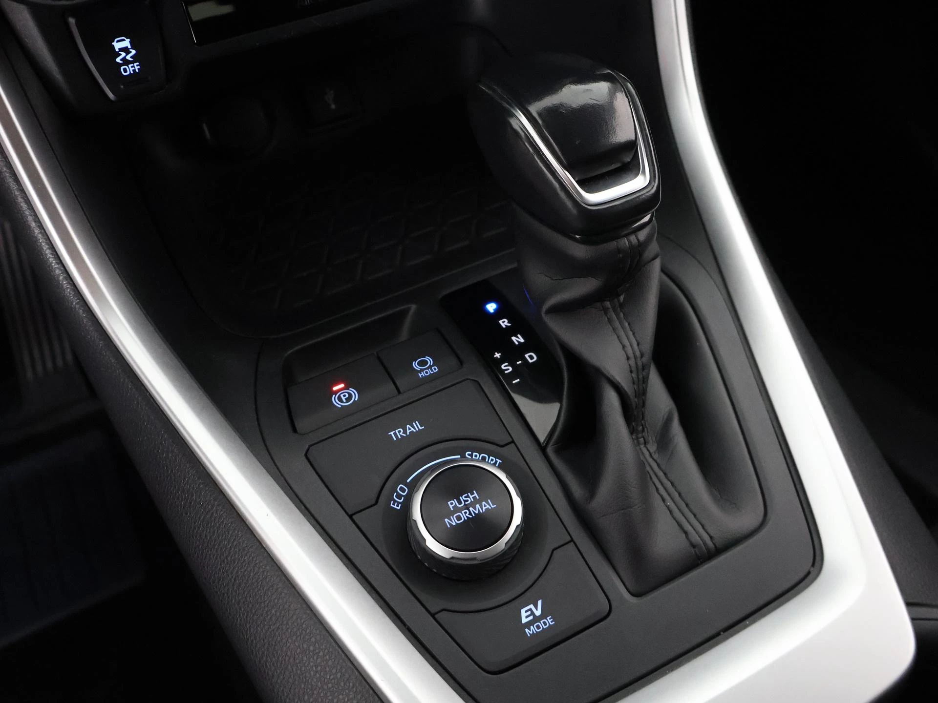 Hoofdafbeelding Toyota RAV4