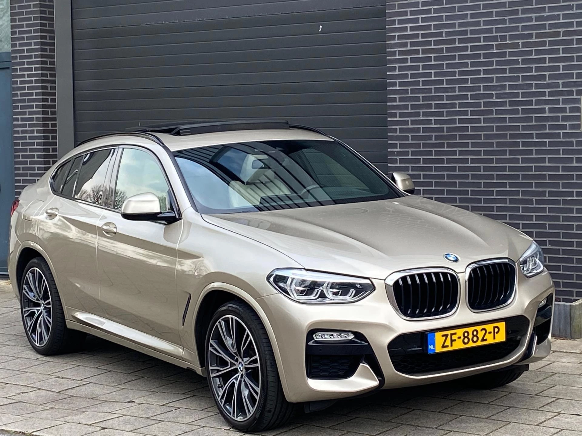 Hoofdafbeelding BMW X4