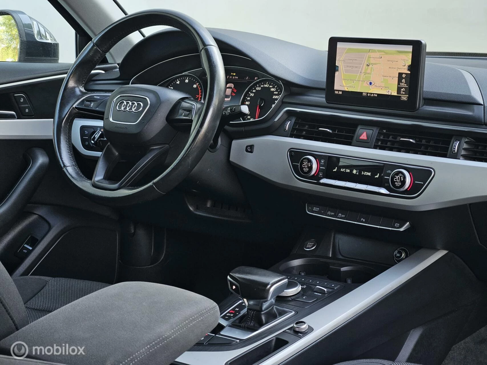 Hoofdafbeelding Audi A4