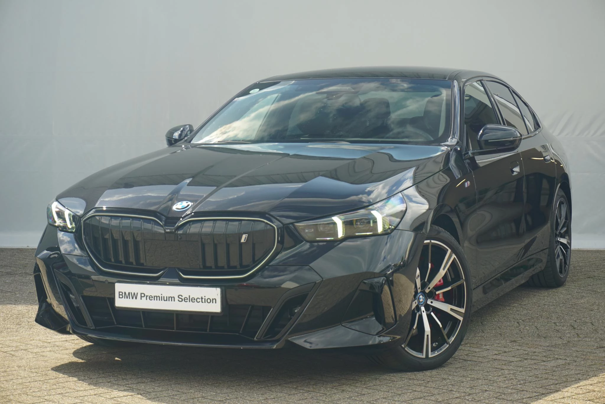 Hoofdafbeelding BMW i5