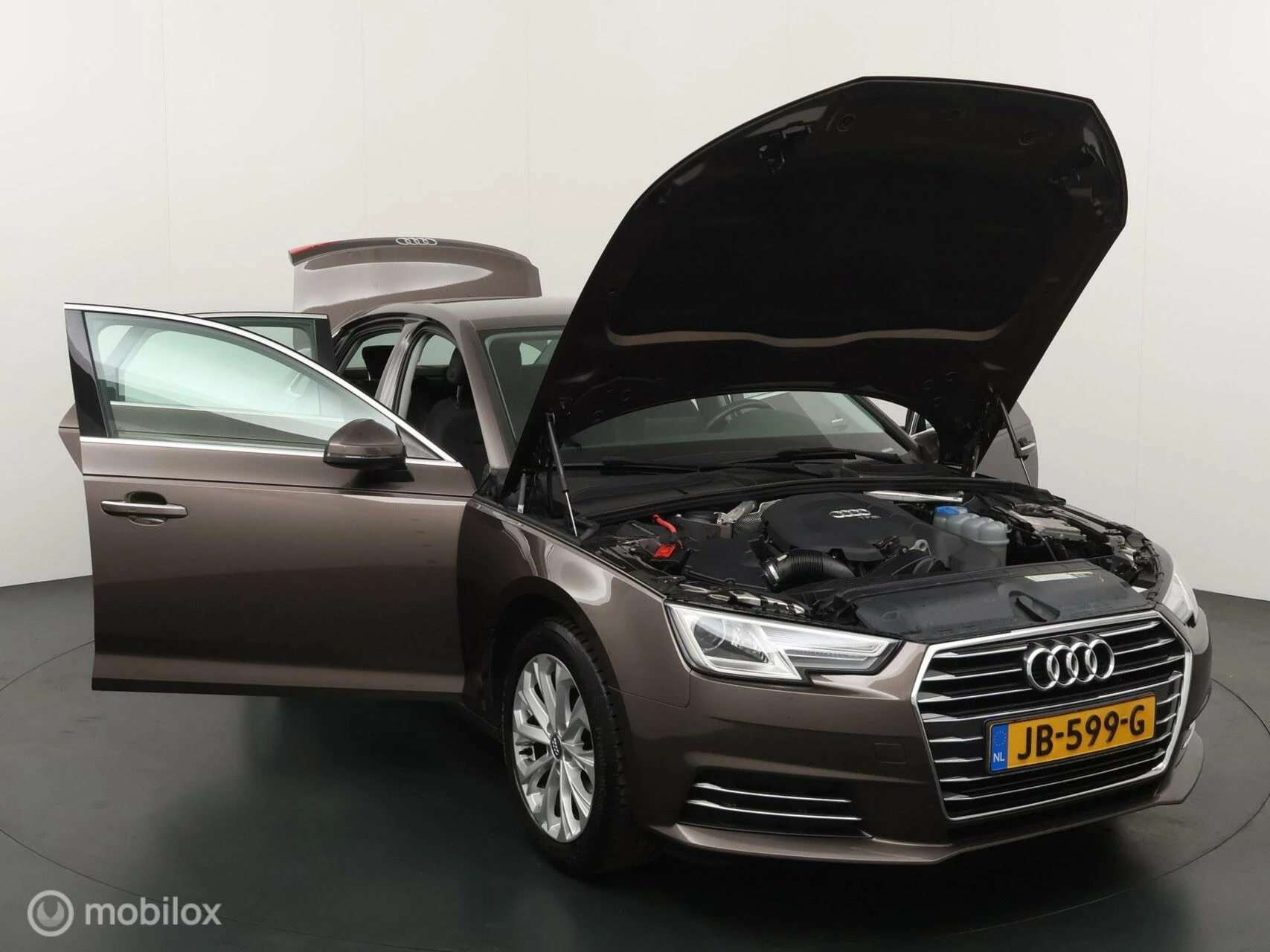 Hoofdafbeelding Audi A4