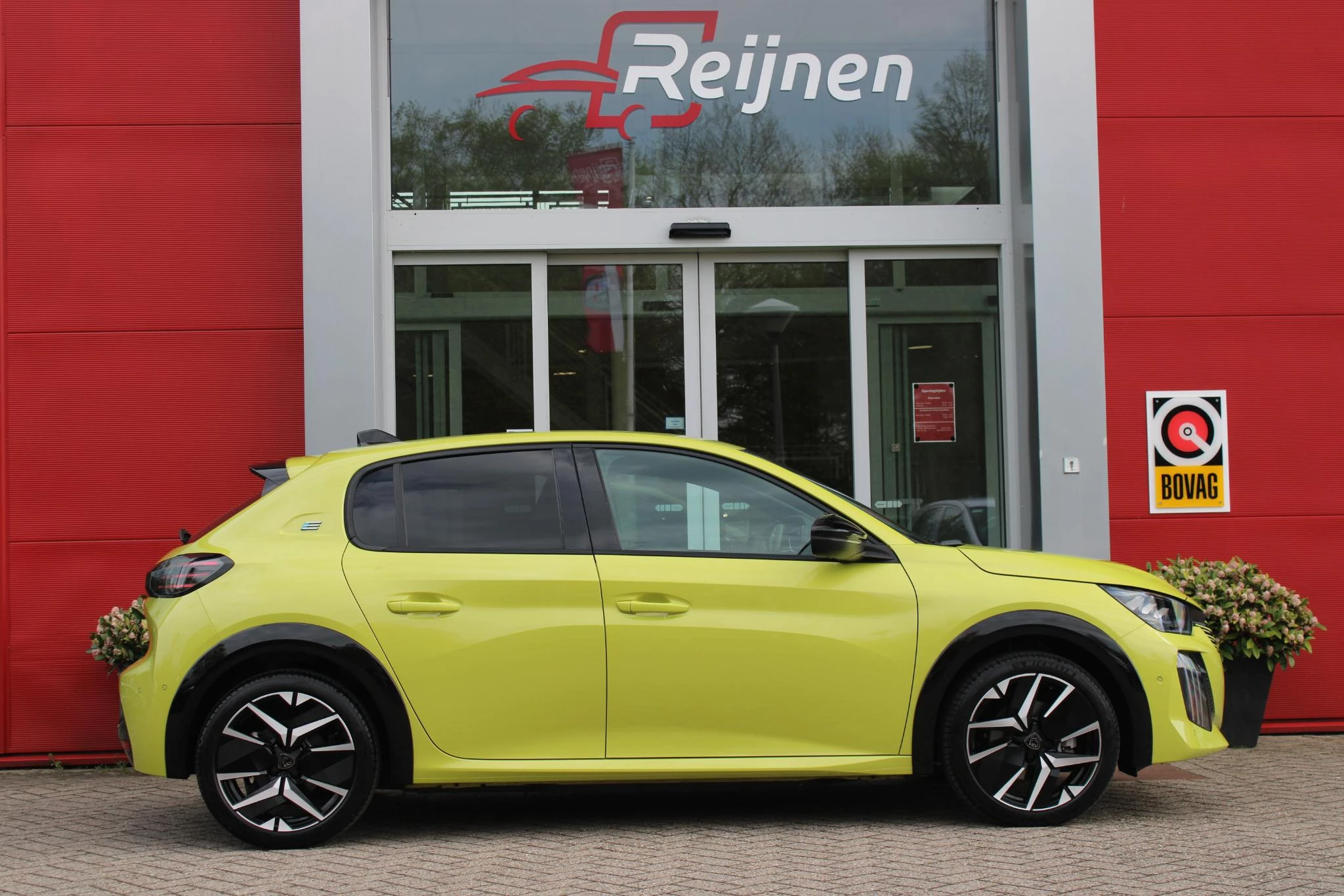 Hoofdafbeelding Peugeot e-208