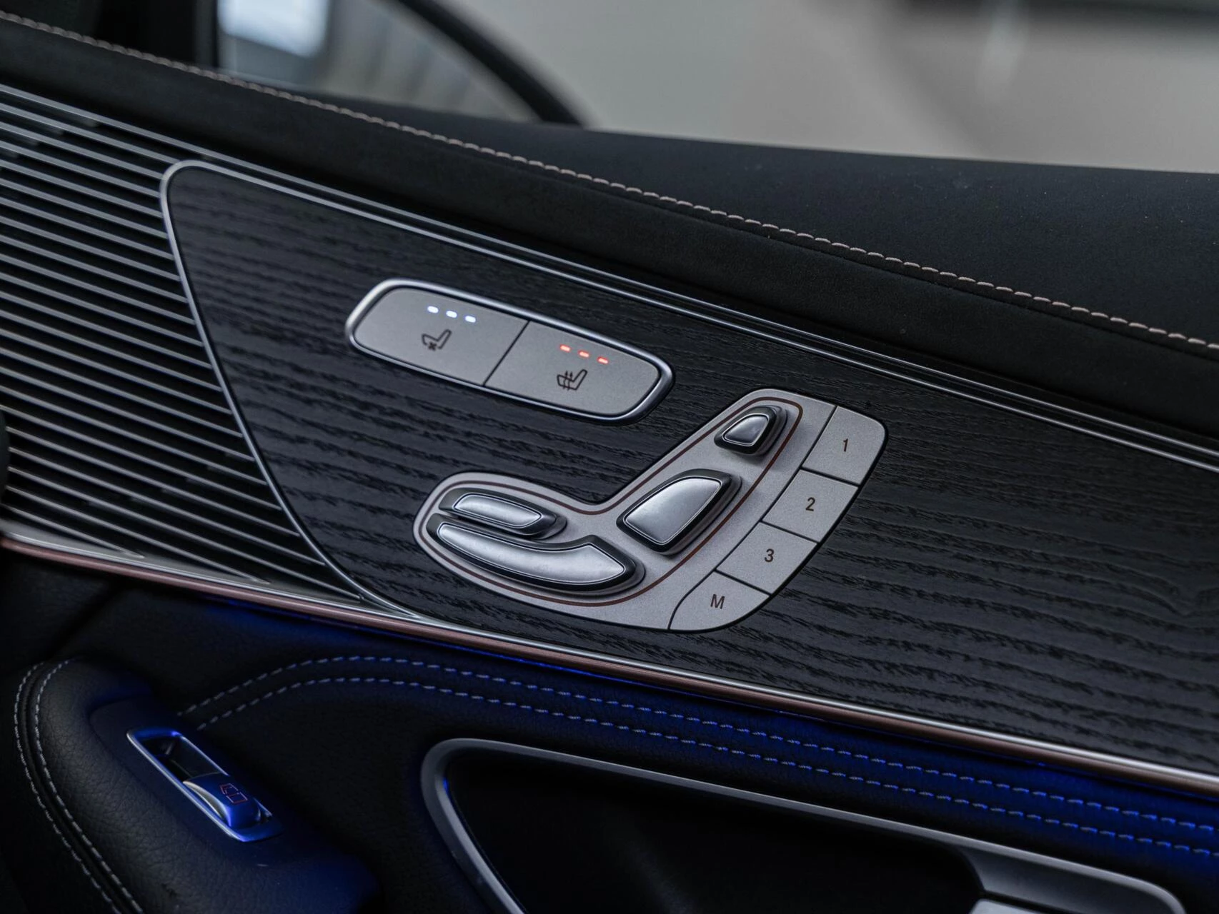 Hoofdafbeelding Mercedes-Benz EQC