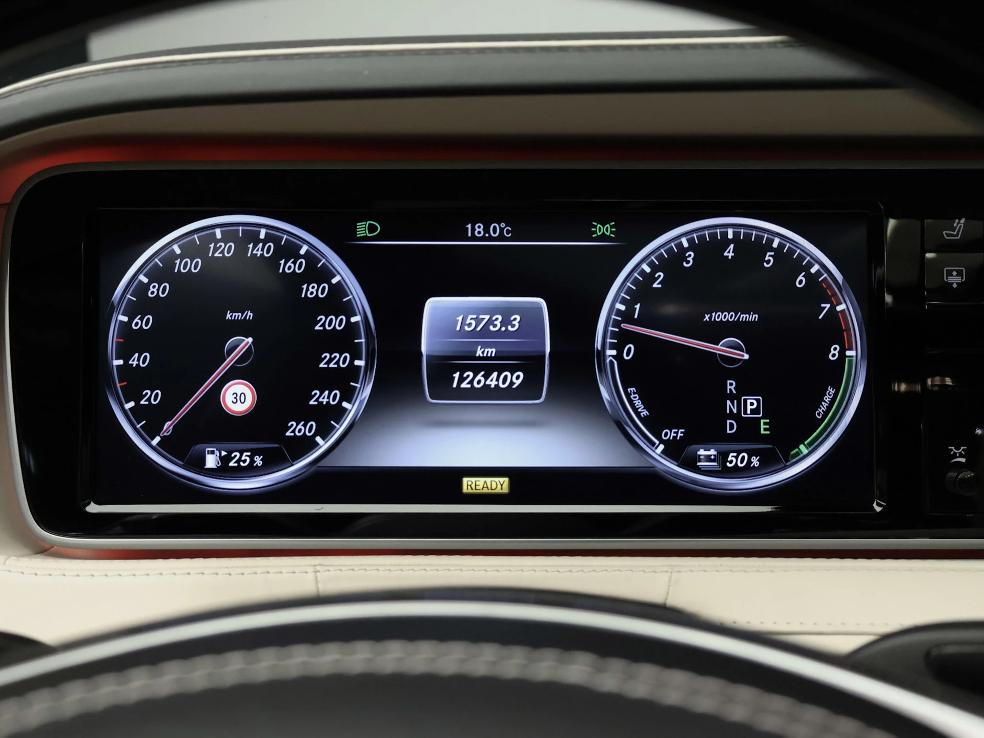 Hoofdafbeelding Mercedes-Benz S-Klasse