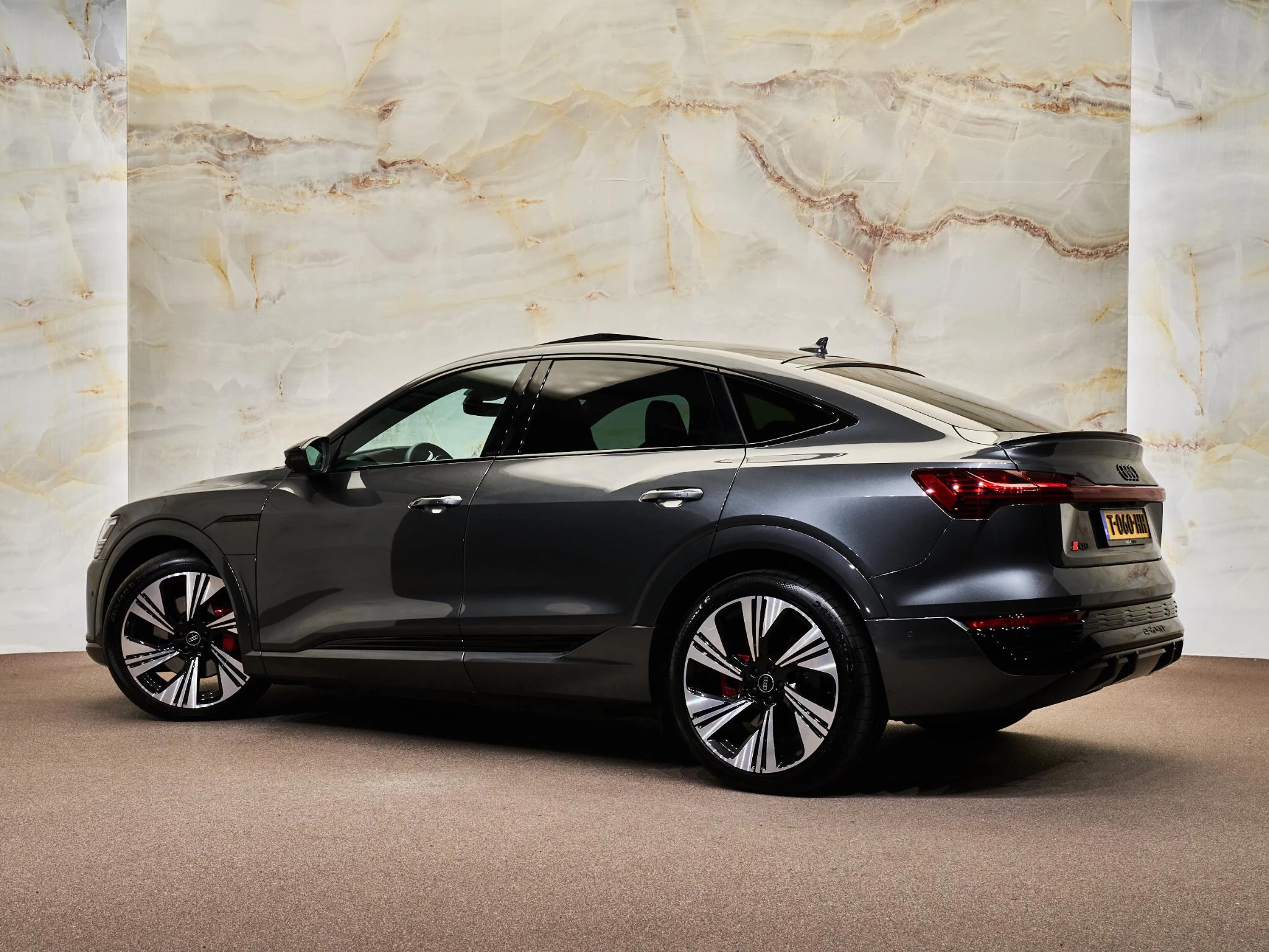 Hoofdafbeelding Audi Q8 Sportback e-tron