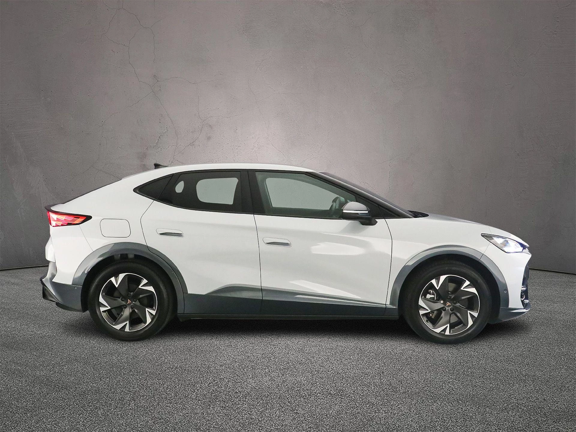 Hoofdafbeelding CUPRA Tavascan