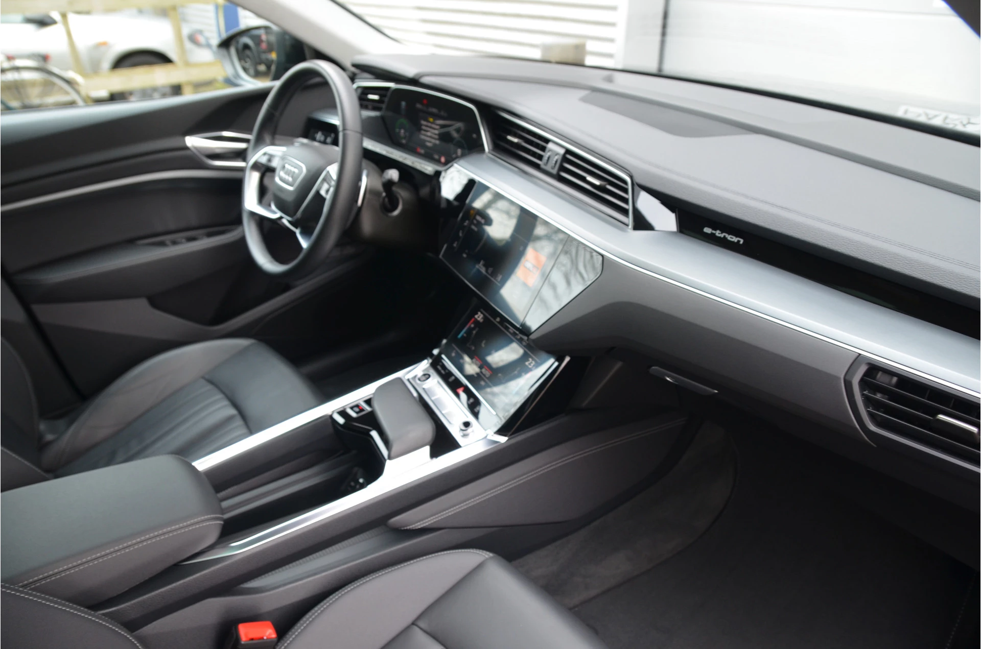 Hoofdafbeelding Audi e-tron