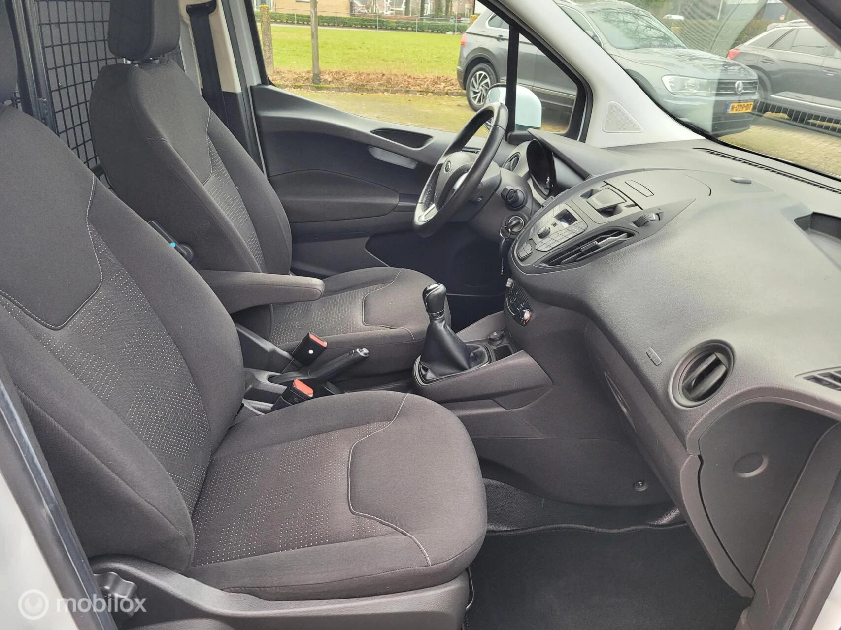 Hoofdafbeelding Ford Transit Courier