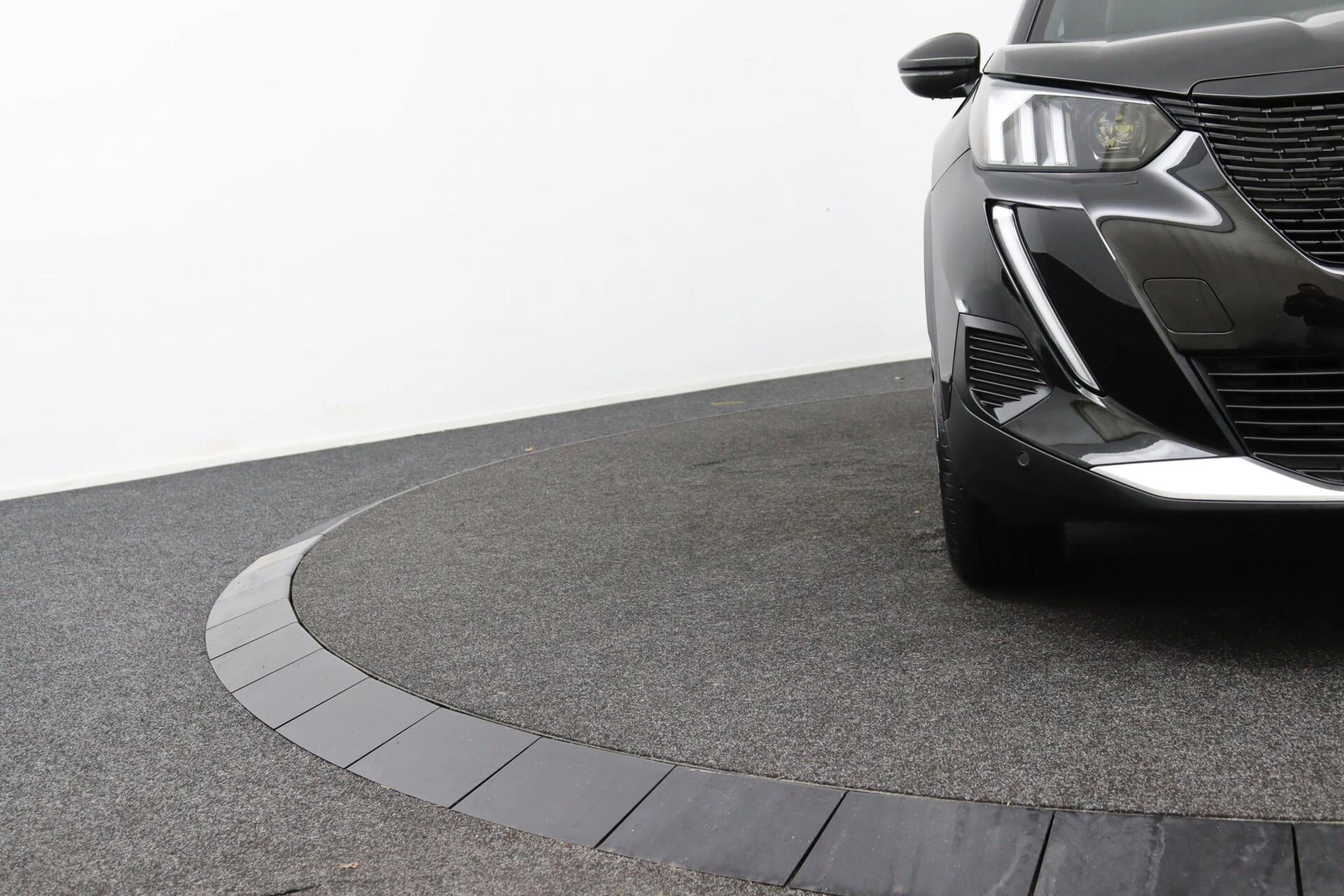 Hoofdafbeelding Peugeot e-2008