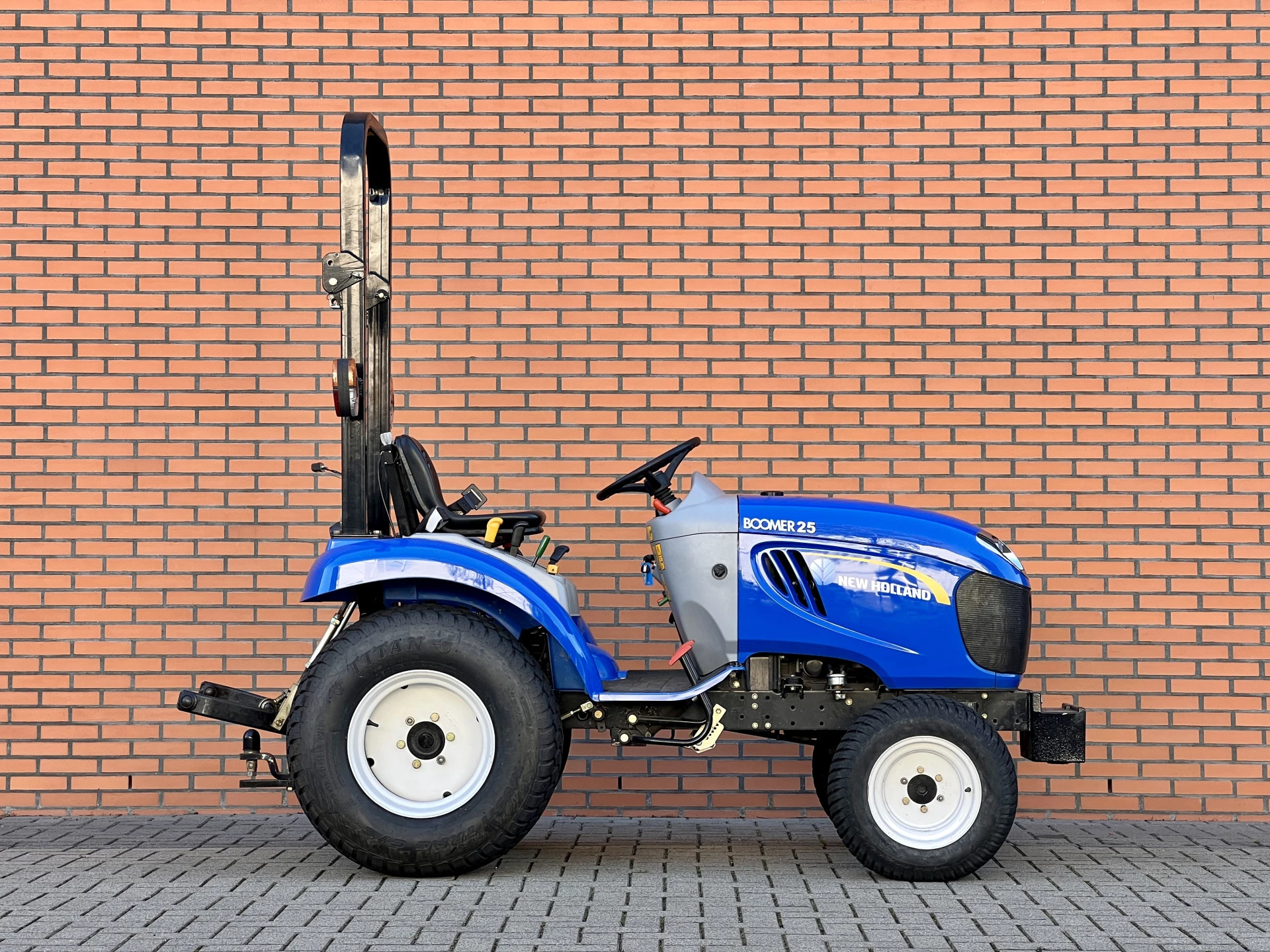 Hoofdafbeelding New Holland Boomer 25
