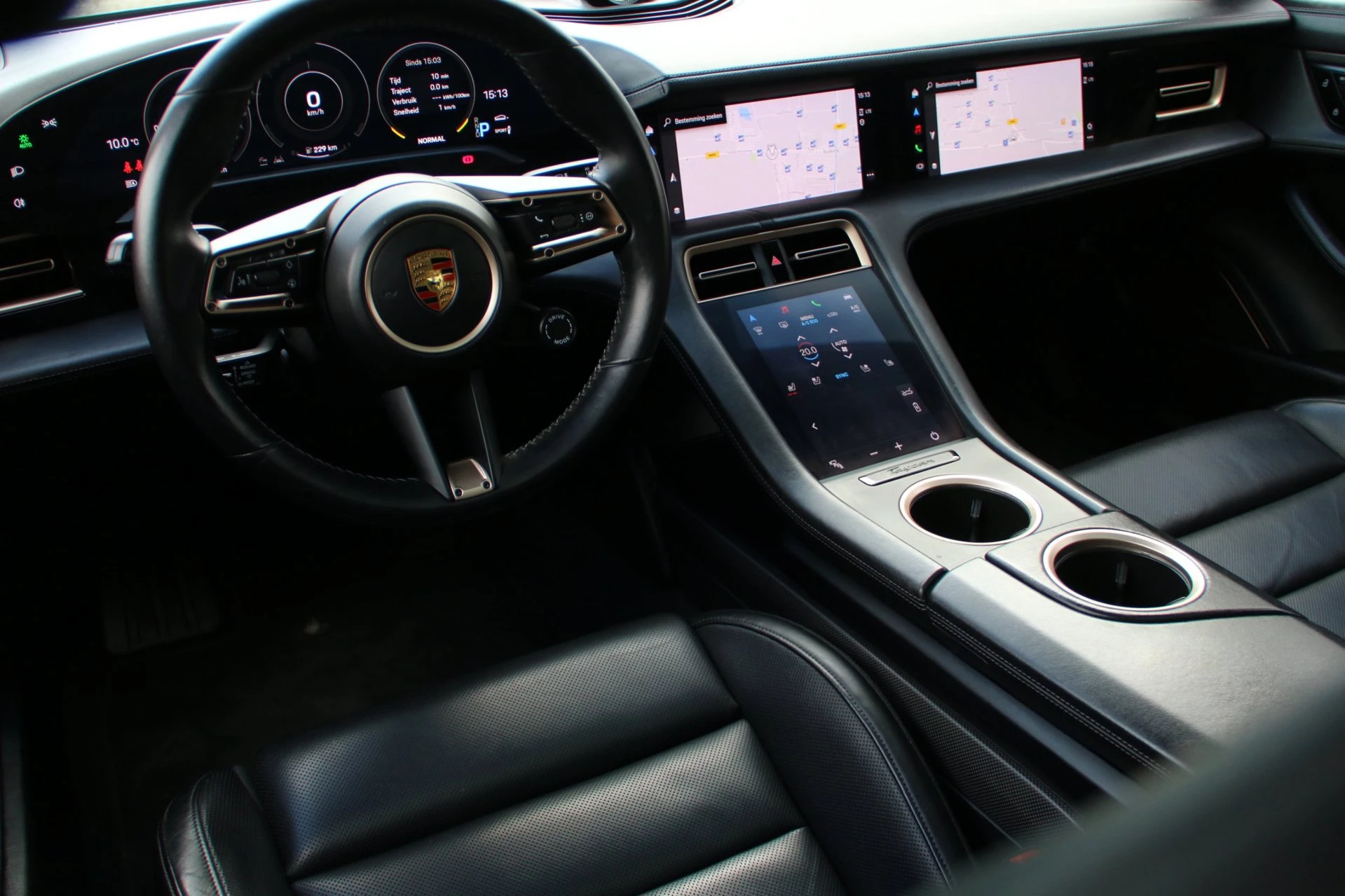 Hoofdafbeelding Porsche Taycan