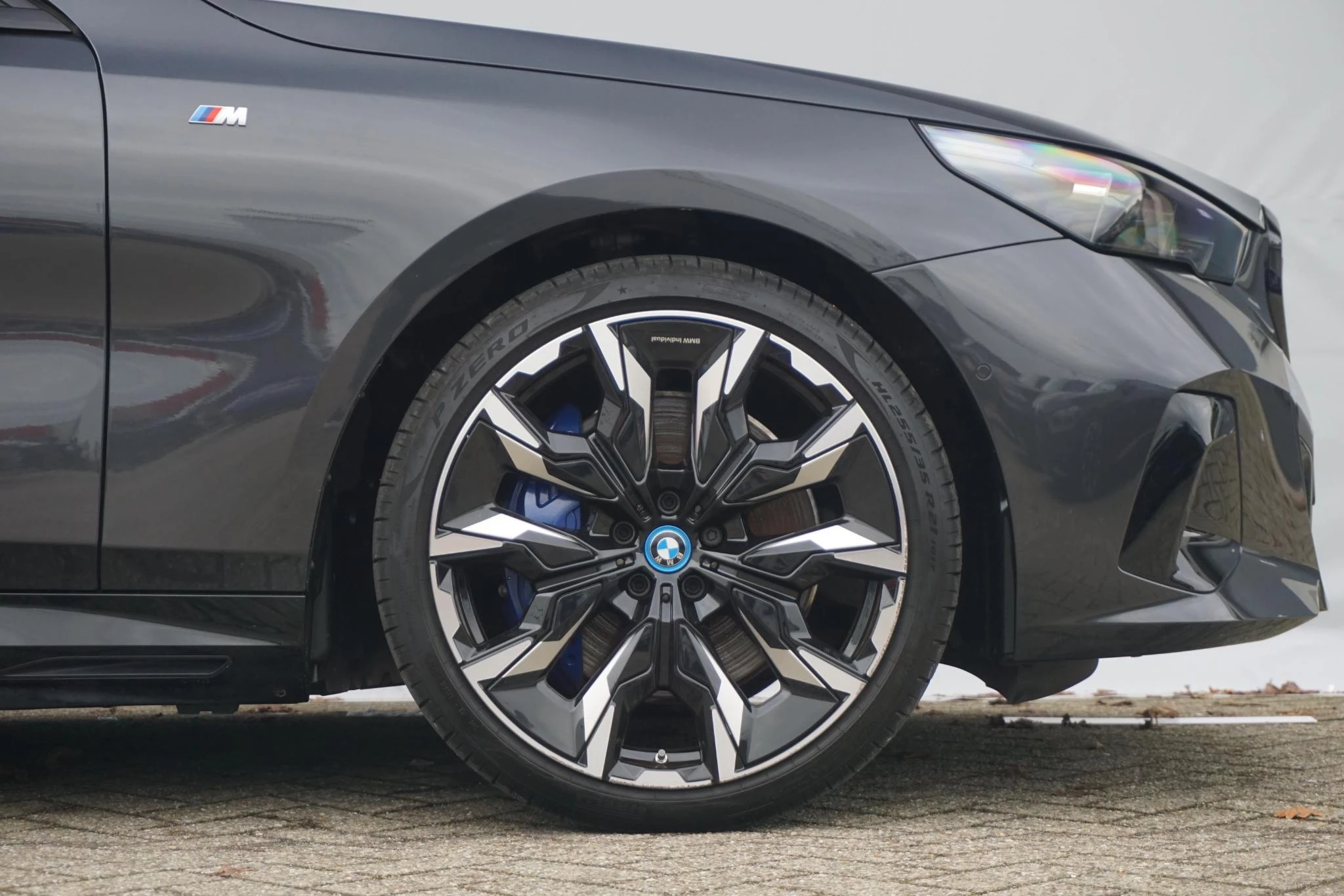 Hoofdafbeelding BMW i5