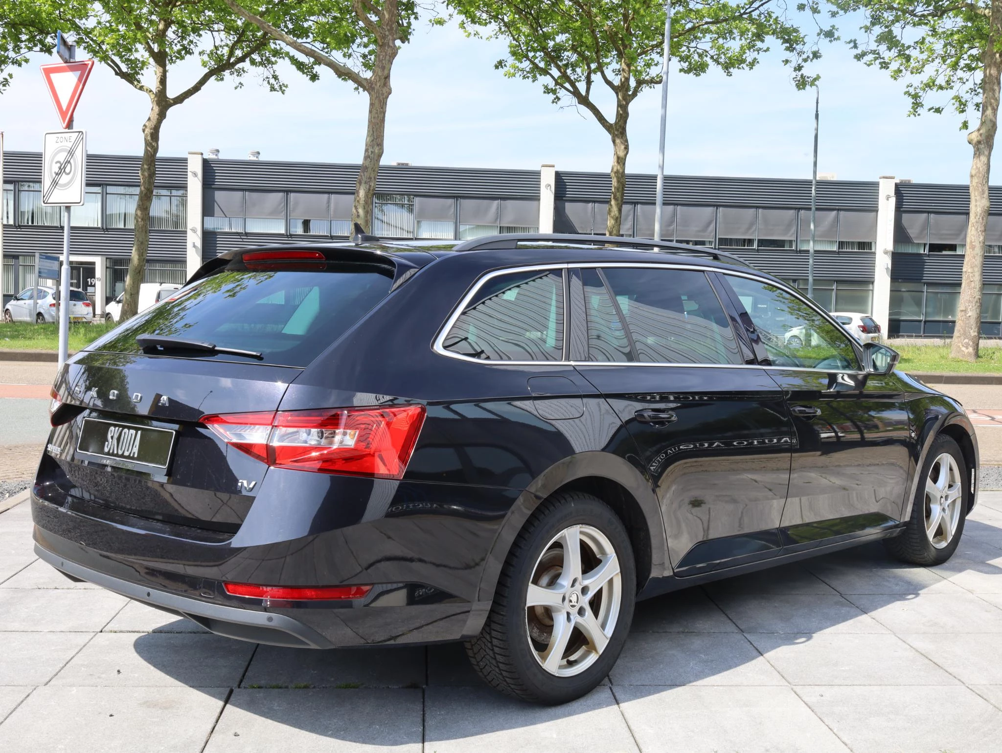 Hoofdafbeelding Škoda Superb