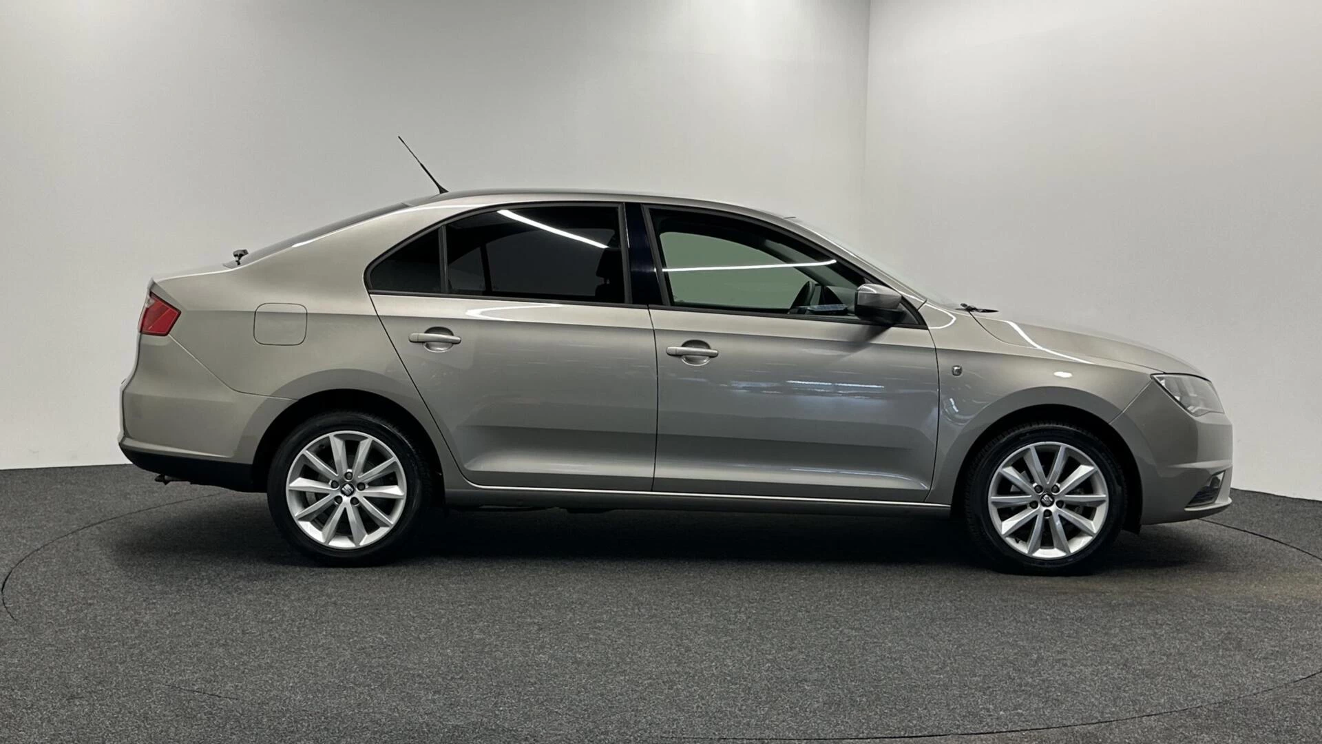 Hoofdafbeelding SEAT Toledo