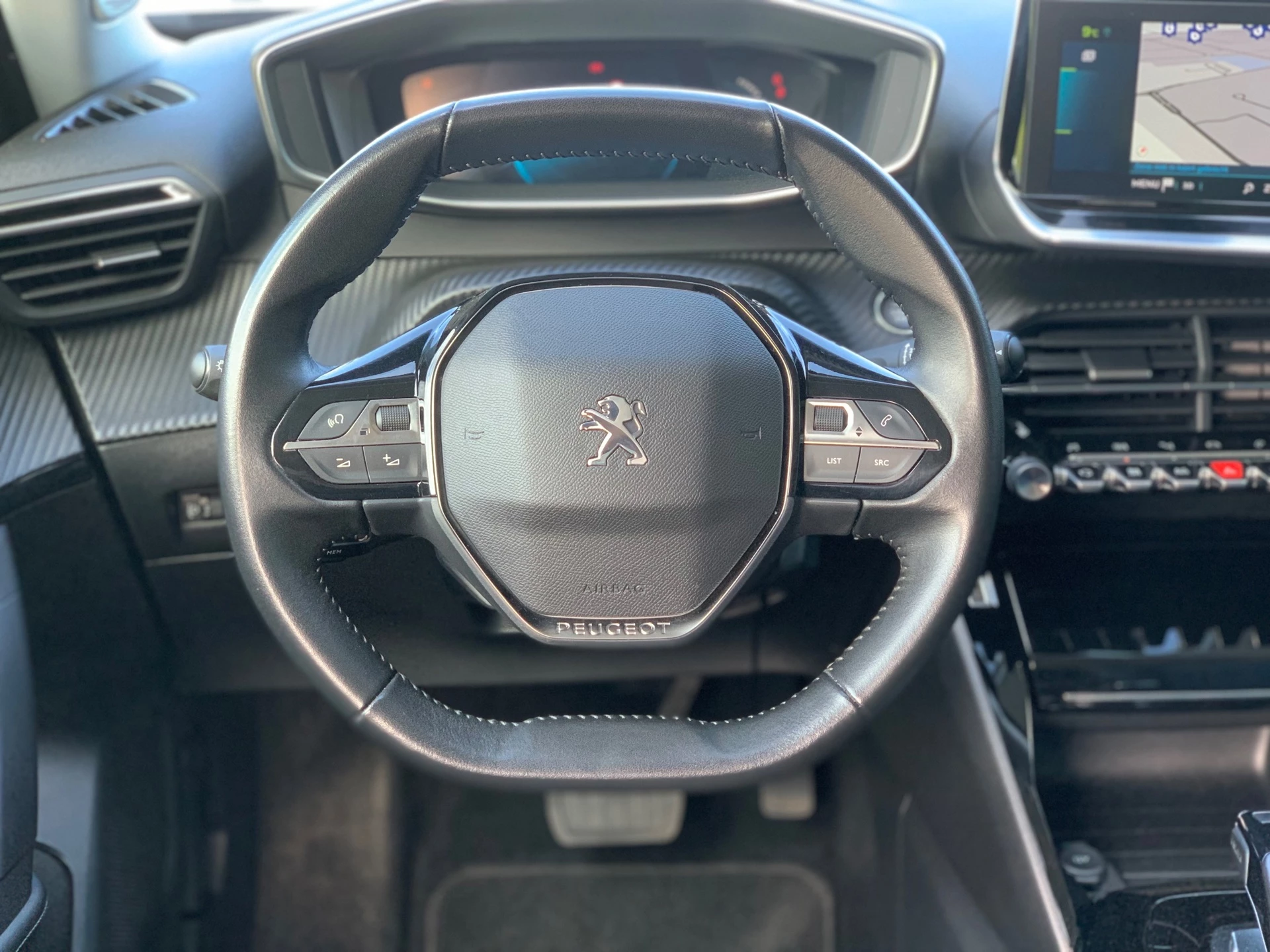 Hoofdafbeelding Peugeot e-2008