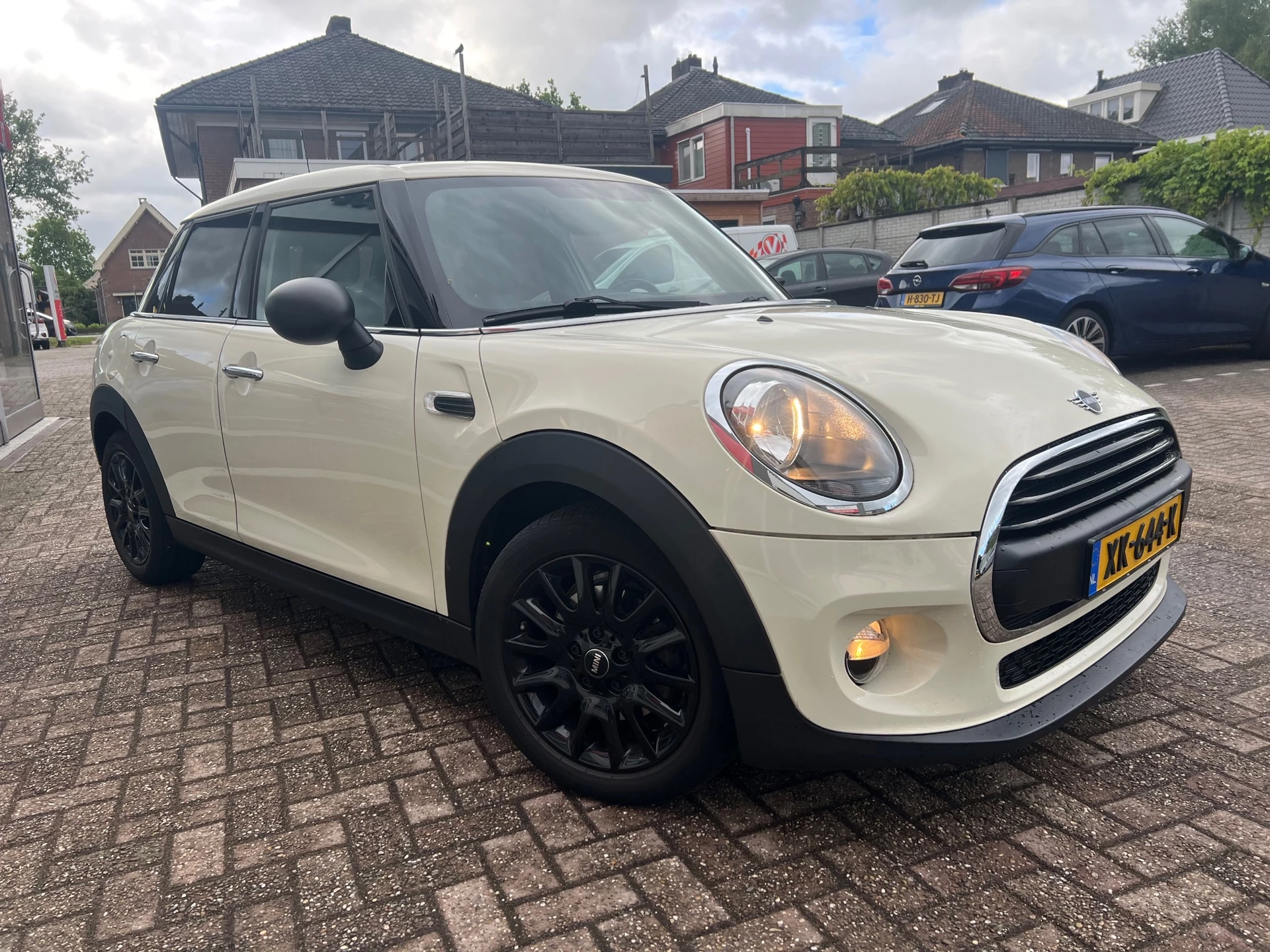 Hoofdafbeelding MINI One